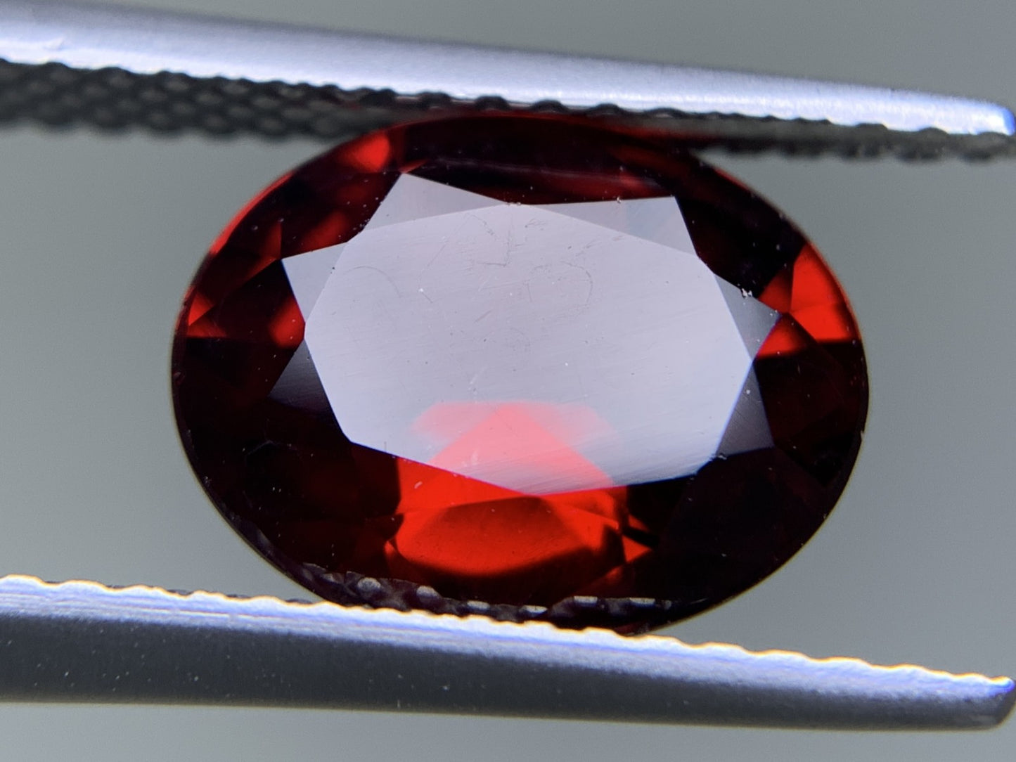 ガーネット 天然  3.054ct  宝石ソーティング付き  10.2㎜×8.3㎜×4.6㎜ ルース（ 裸石 ）  6432Y