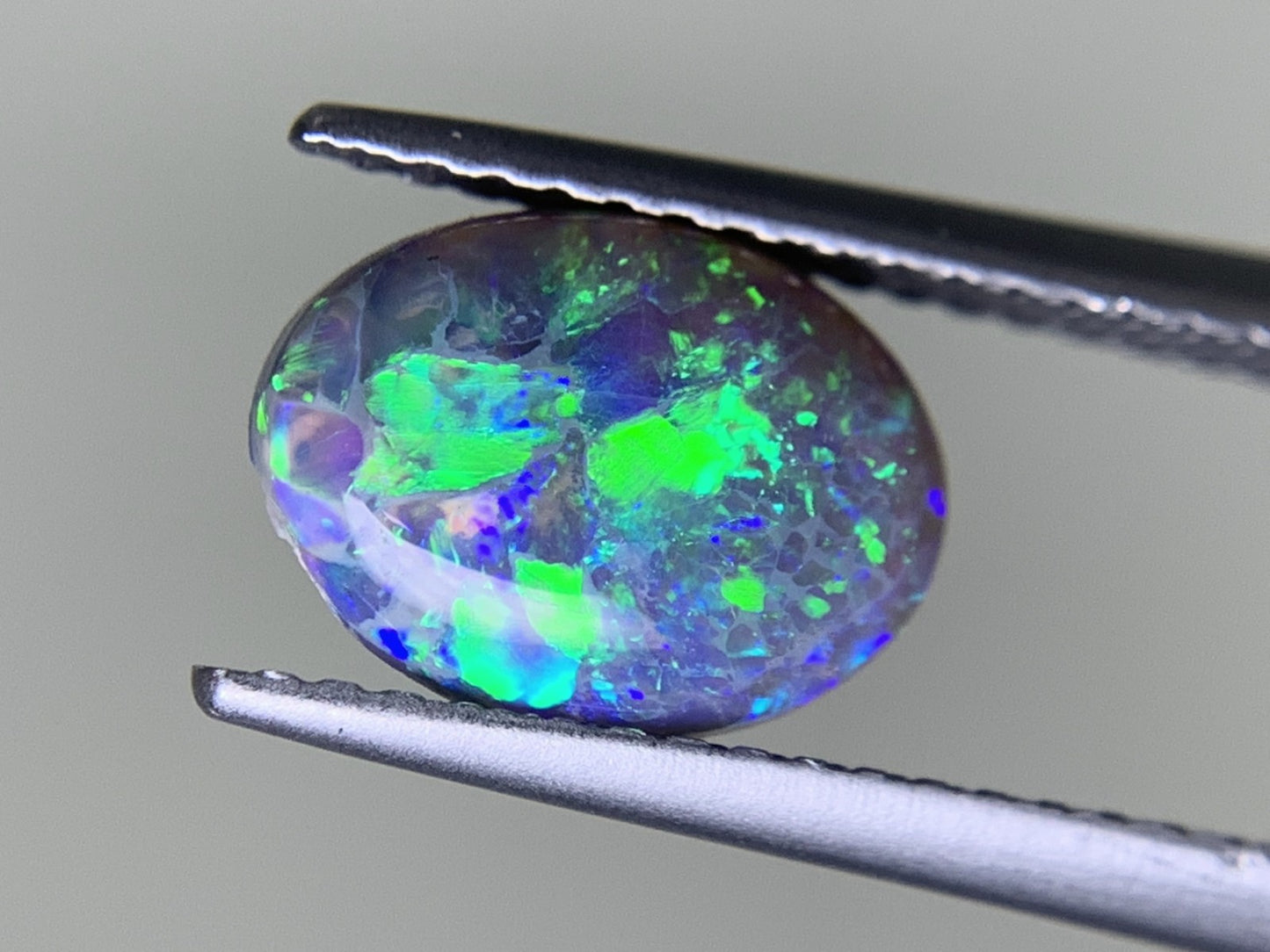 ブラックオパール 1.503ct 宝石ソーティング付き  9.6㎜×7.1㎜×3.4㎜  ルース（ 裸石 ） 3981Y
