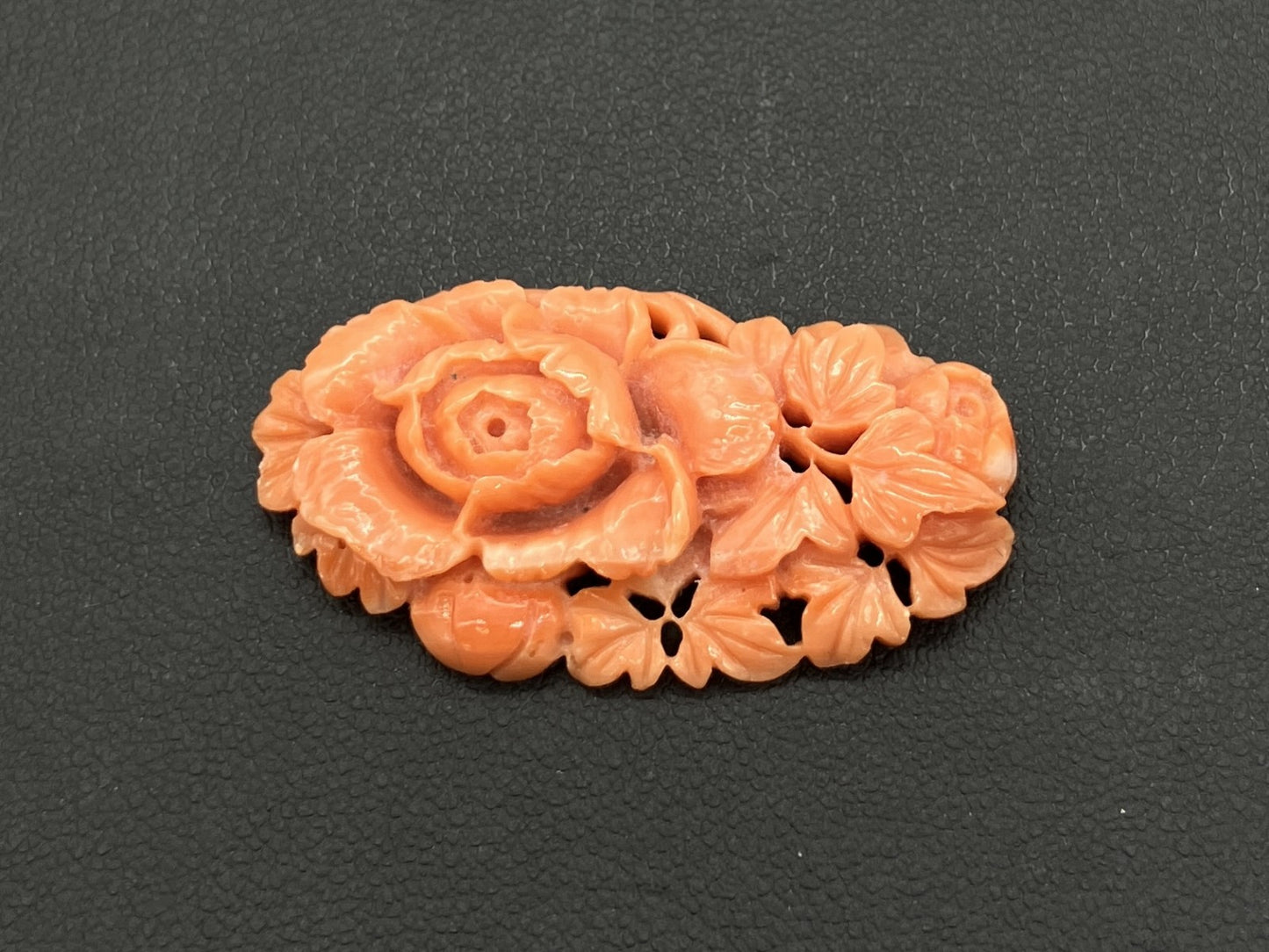 珊瑚　さんご 天然 26.64ct 宝石ソーティング付き 38.0㎜×20.1㎜×7.0㎜ ルース（ 裸石 ） 8693S