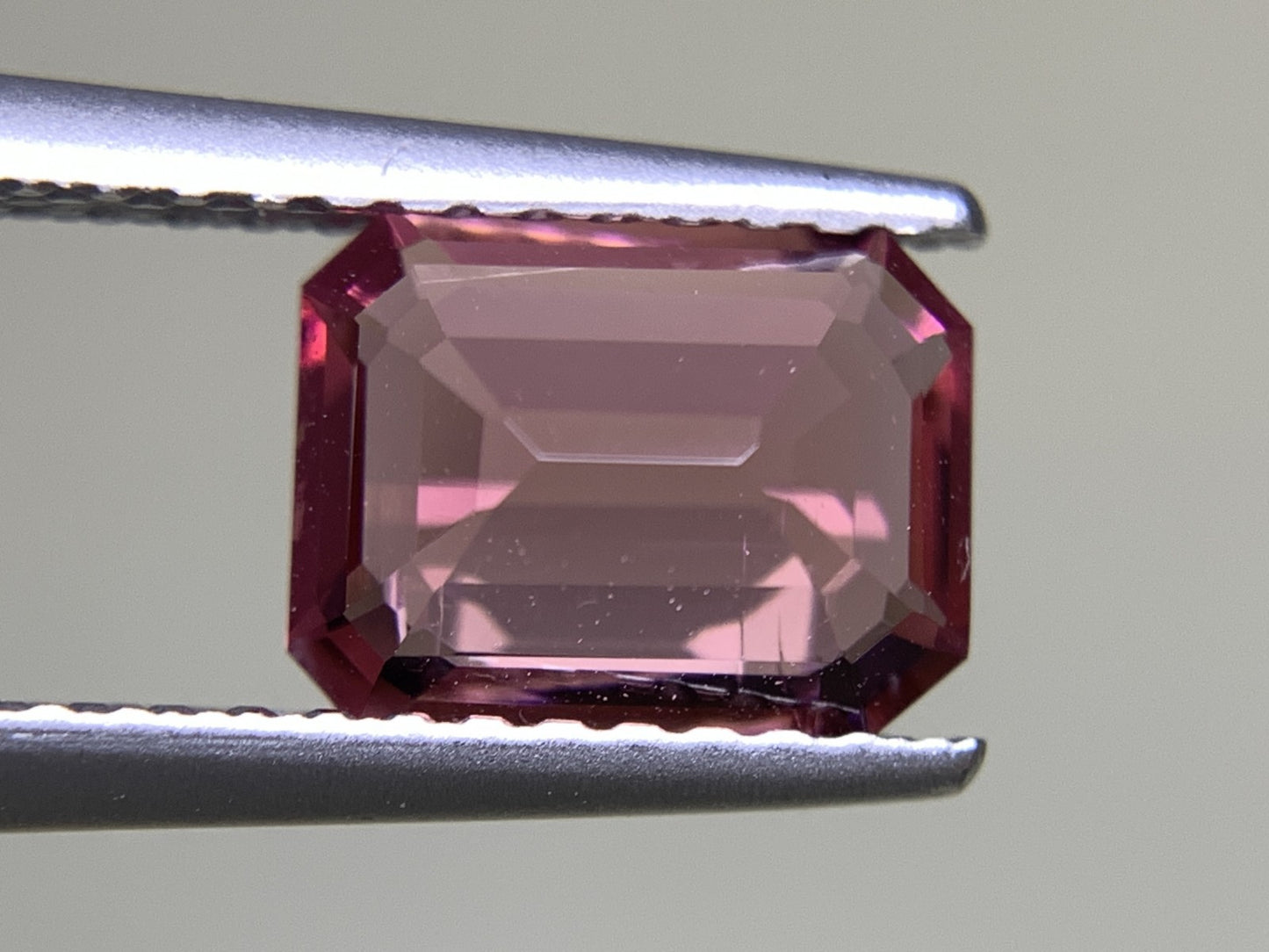 ピンクトルマリン 1.216ct 宝石ソーティング付き  7.5㎜×5.9㎜×3.4㎜  ルース（ 裸石 ） 3114Y