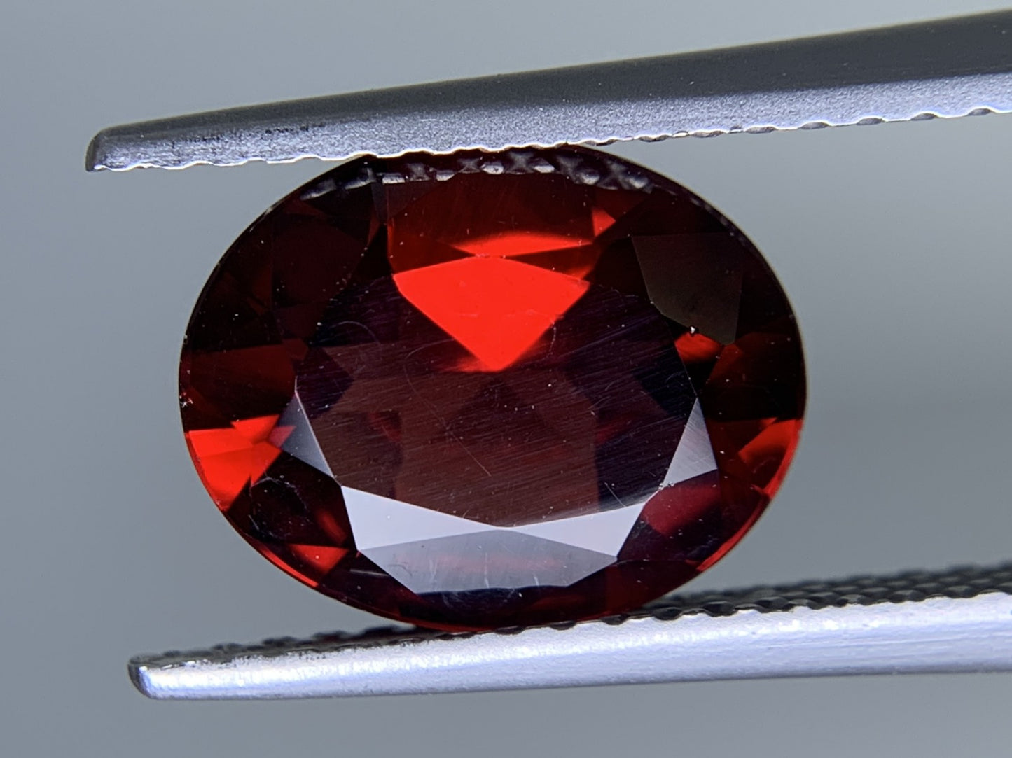 ガーネット 天然  3.054ct  宝石ソーティング付き  10.2㎜×8.3㎜×4.6㎜ ルース（ 裸石 ）  6432Y