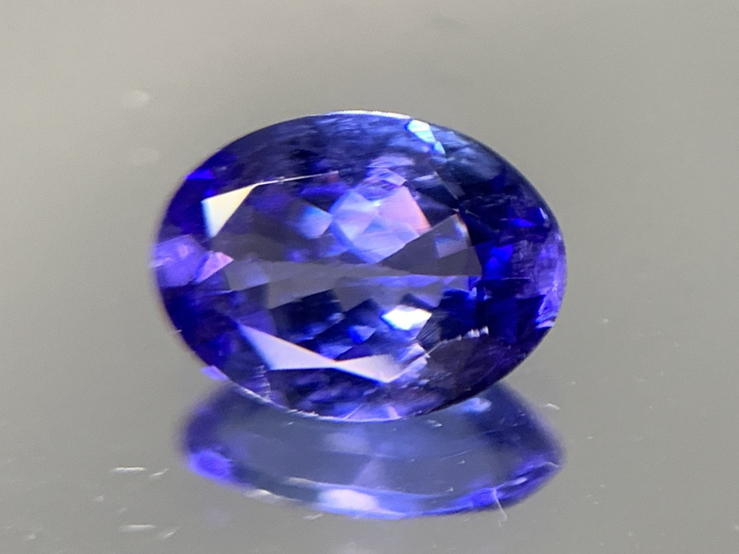 タンザナイト 1.130ct  宝石ソーティング付き  7.9㎜×6.0㎜×3.1㎜  ルース（ 裸石 ） 2129Y