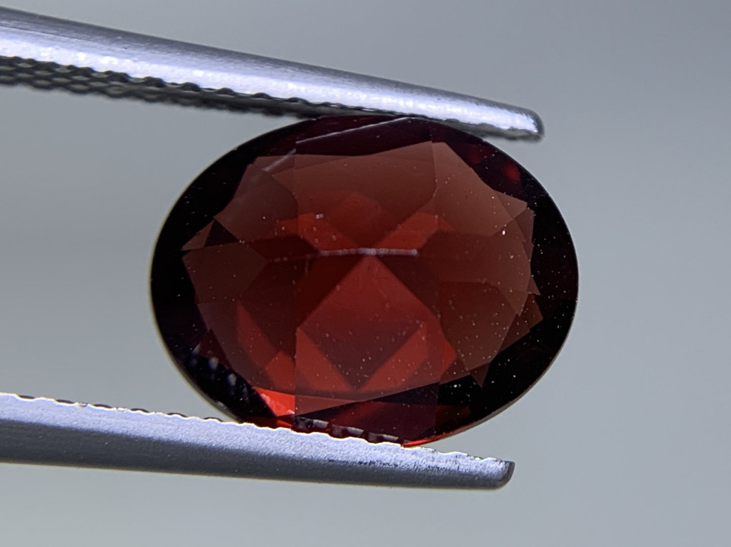 ガーネット 天然  3.054ct  宝石ソーティング付き  10.2㎜×8.3㎜×4.6㎜ ルース（ 裸石 ）  6432Y