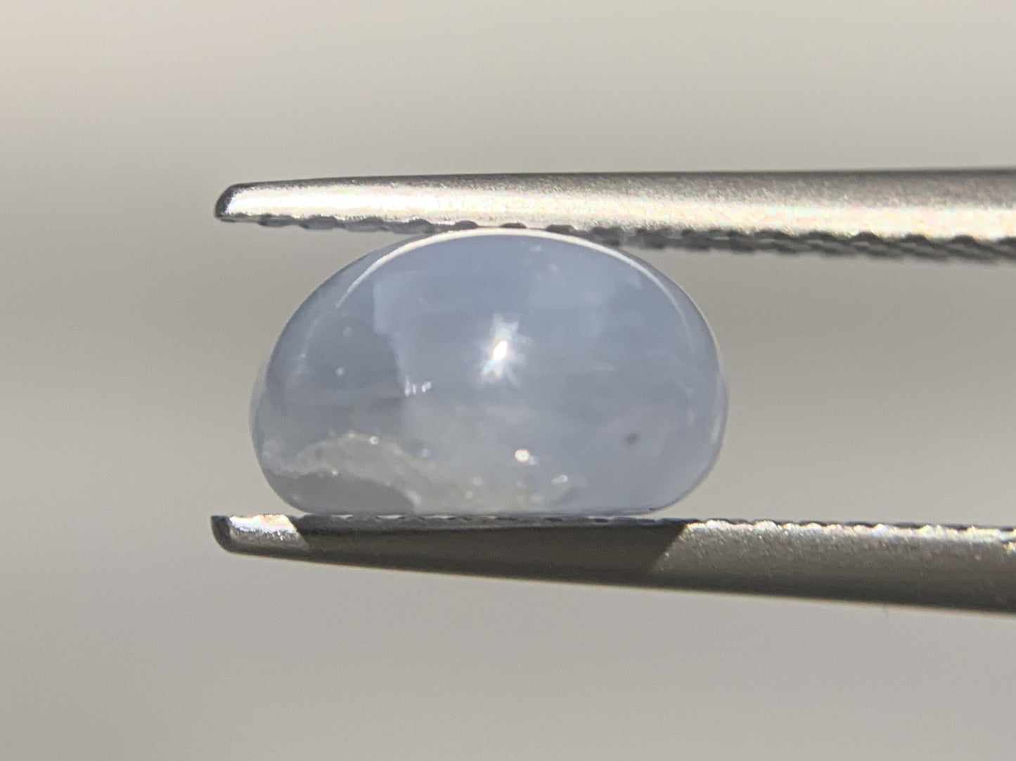 スターサファイア 4.198ct 宝石ソーティング付き  8.5㎜×7.6㎜×5.1㎜  ルース（ 裸石 ） 4015Y