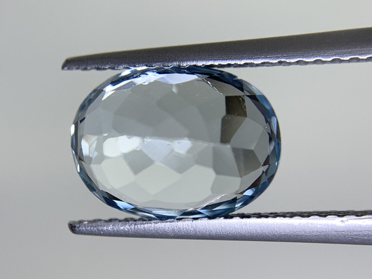 アクアマリン 天然 3.877ct 宝石ソーティング付き 11.0㎜×8.1㎜×6.8㎜ ルース（ 裸石 ） 6968Y