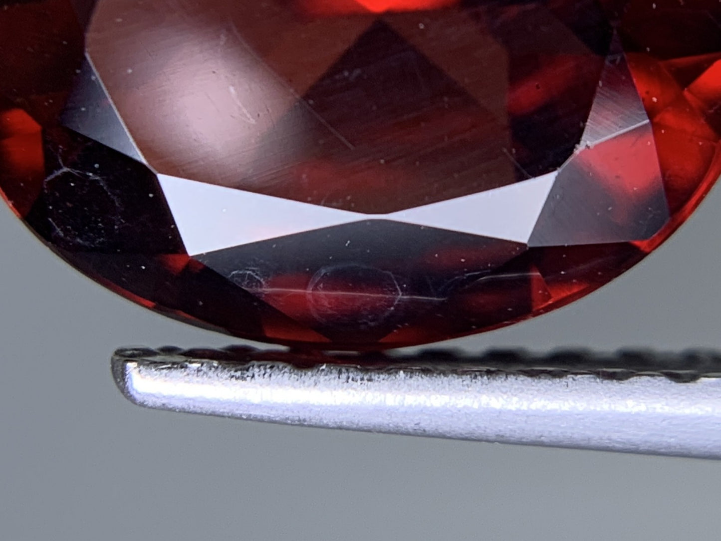 ガーネット 天然  3.054ct  宝石ソーティング付き  10.2㎜×8.3㎜×4.6㎜ ルース（ 裸石 ）  6432Y