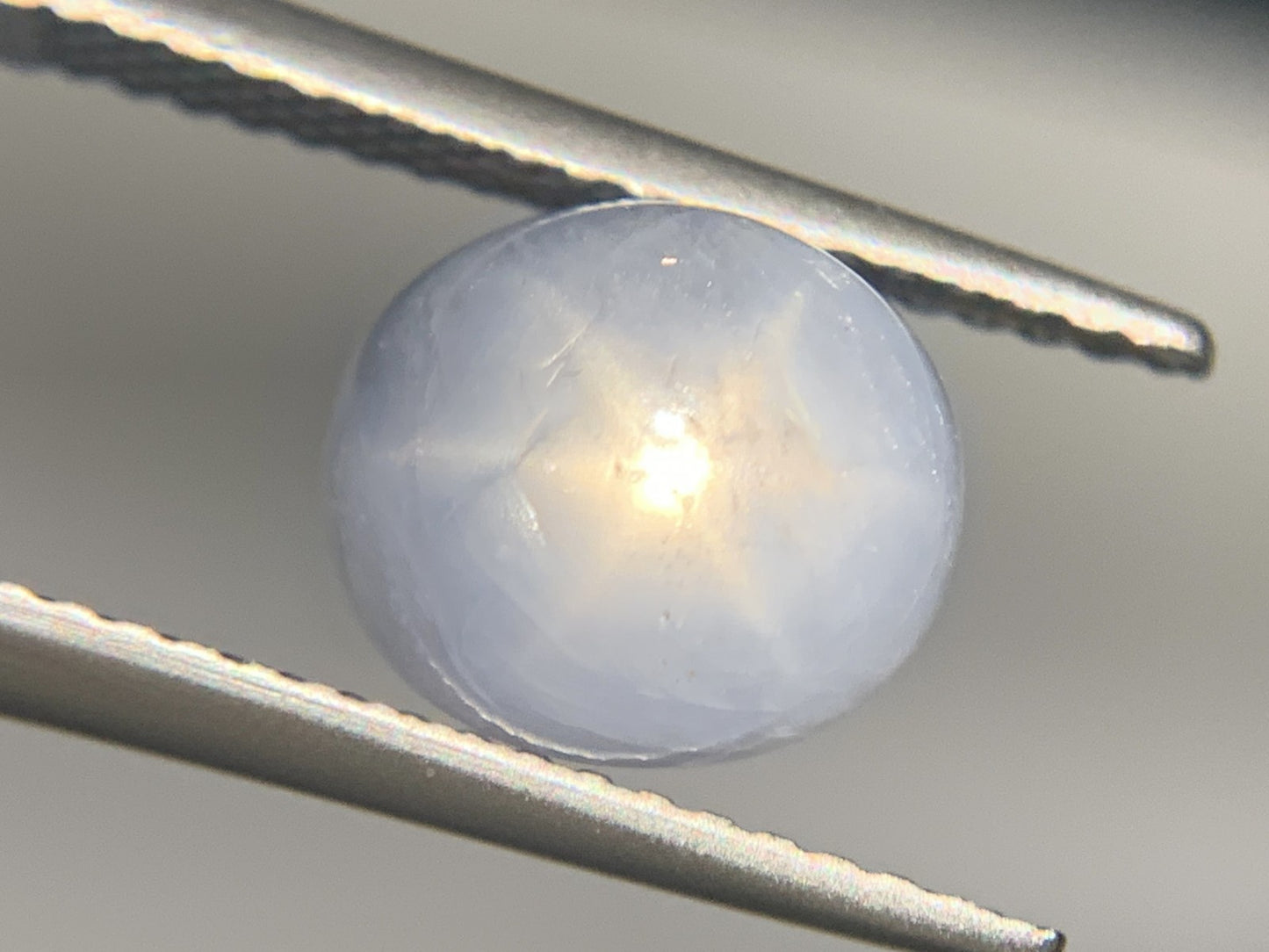 スターサファイア 4.198ct 宝石ソーティング付き  8.5㎜×7.6㎜×5.1㎜  ルース（ 裸石 ） 4015Y