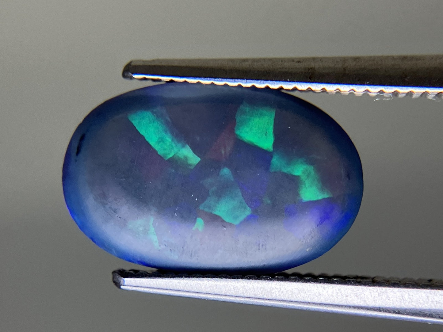 ブラックオパール  天然  2.820ct  中央宝石ソーティング付き  13.2㎜×8.6㎜×3.9㎜  ルース（ 裸石 ） 4873YY