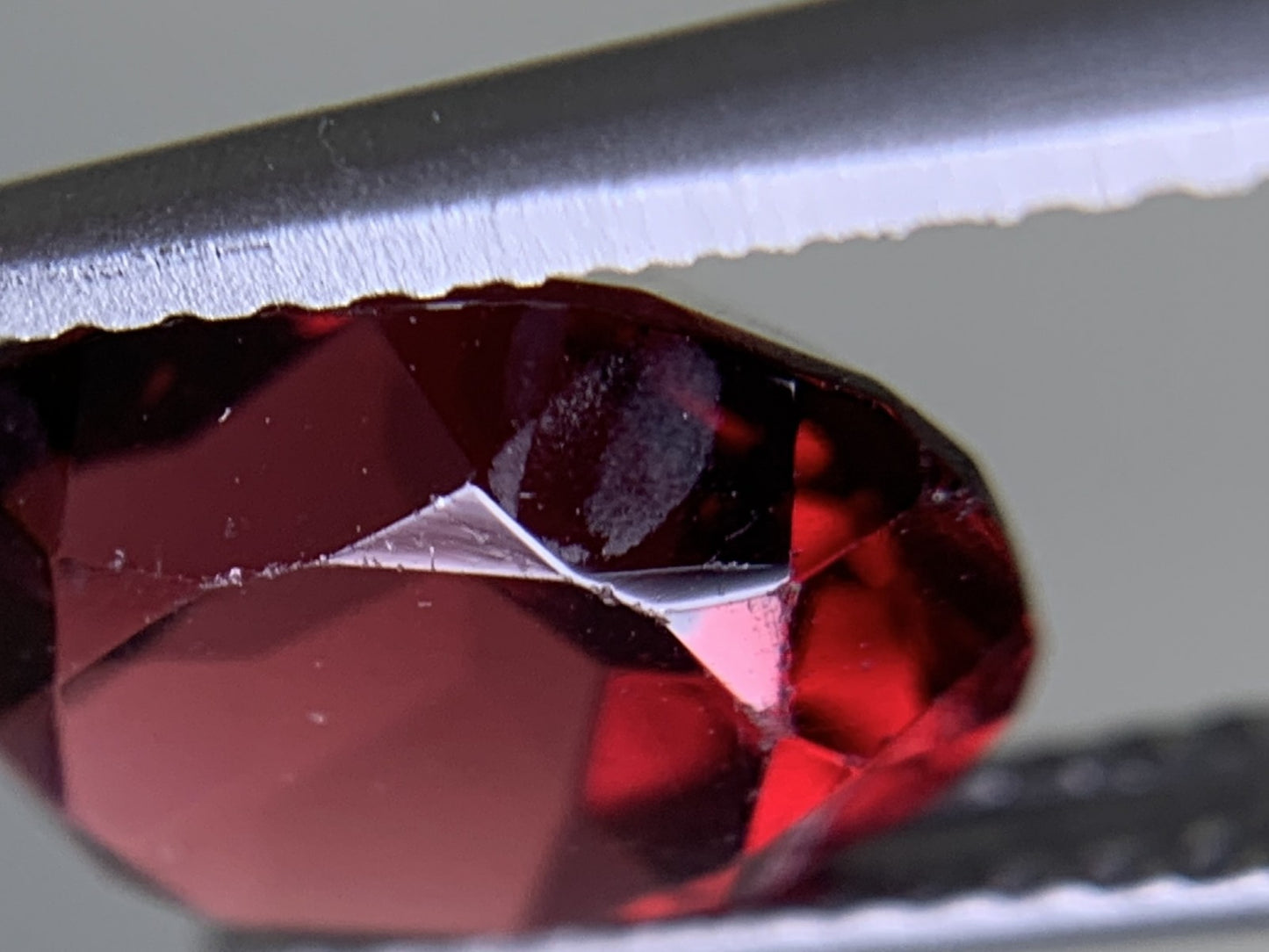 ガーネット 天然  3.372ct  宝石ソーティング付き  10.0㎜×7.5㎜×5.5㎜ ルース（ 裸石 ）  6434Y
