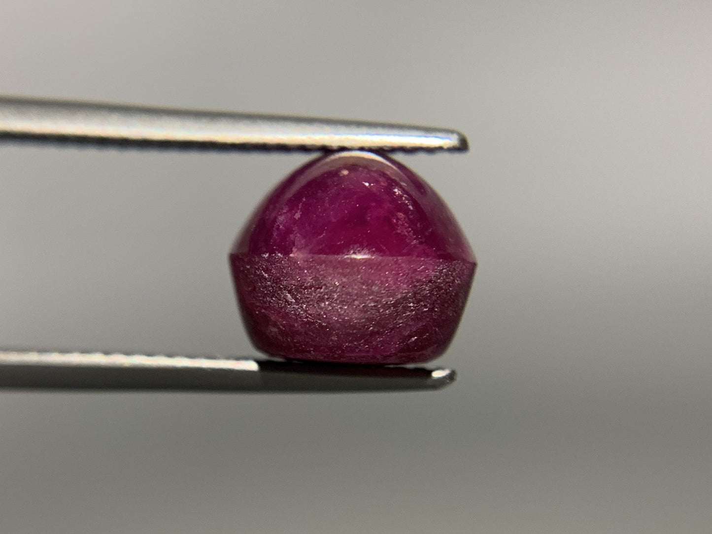 宝石ソーティング付き　 天然 スタールビー　 11.475ct　 縦12.1㎜×横10.2㎜×高さ8.8㎜　 ルース（ 裸石 ）　 1430Y