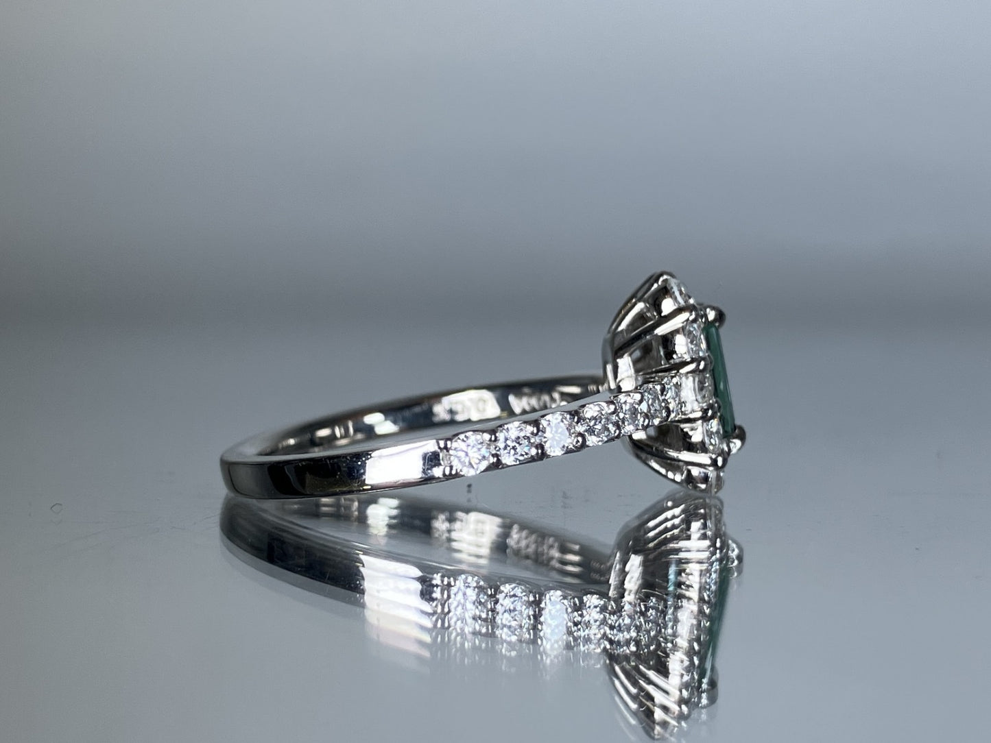 アレキサンドライト 0.53ct GIA鑑別書 D0.57ct PT900 5.2g 指輪 （JP12号） サイズ直し無料 6637S