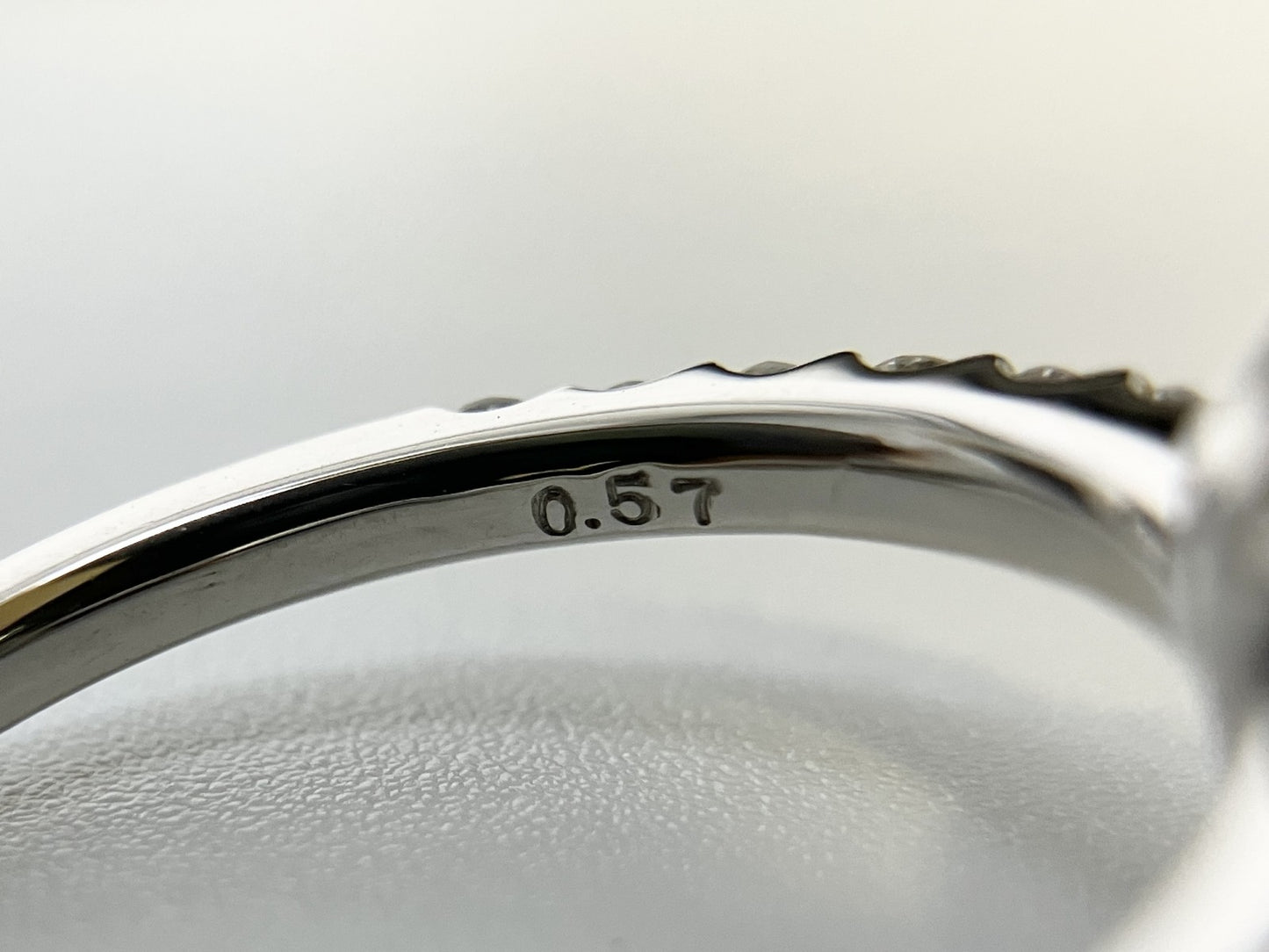 アレキサンドライト 0.53ct GIA鑑別書 D0.57ct PT900 5.2g 指輪 （JP12号） サイズ直し無料 6637S