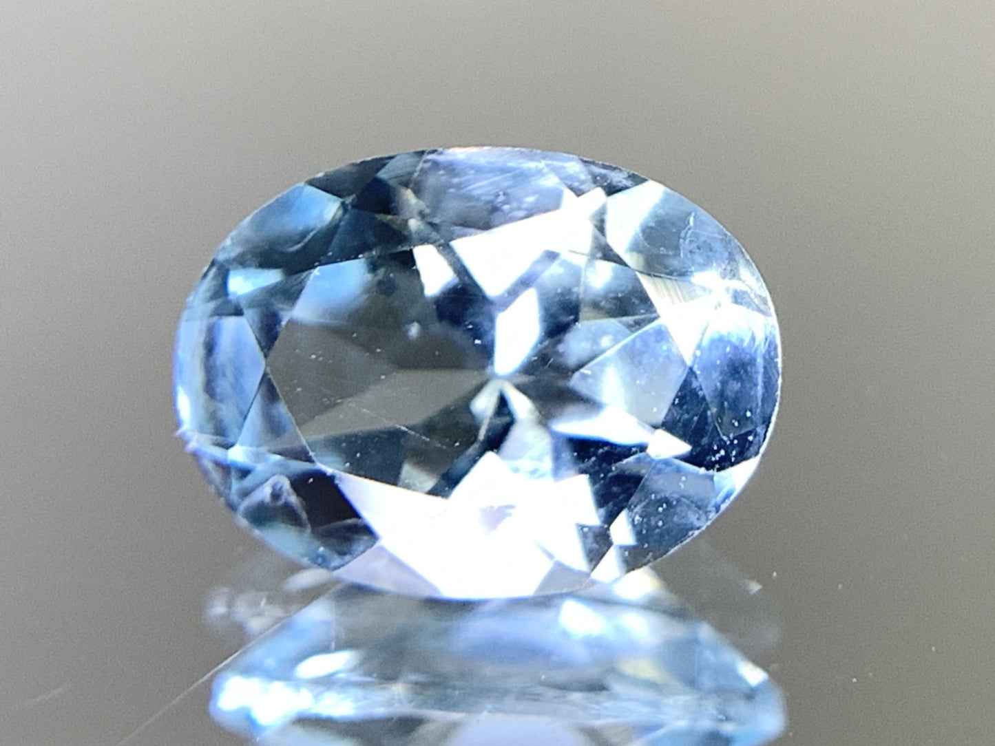 アクアマリン 天然 1.072ct 宝石ソーティング付き 8.0㎜×6.0㎜×4.1㎜ ルース（ 裸石 ） 6984Y