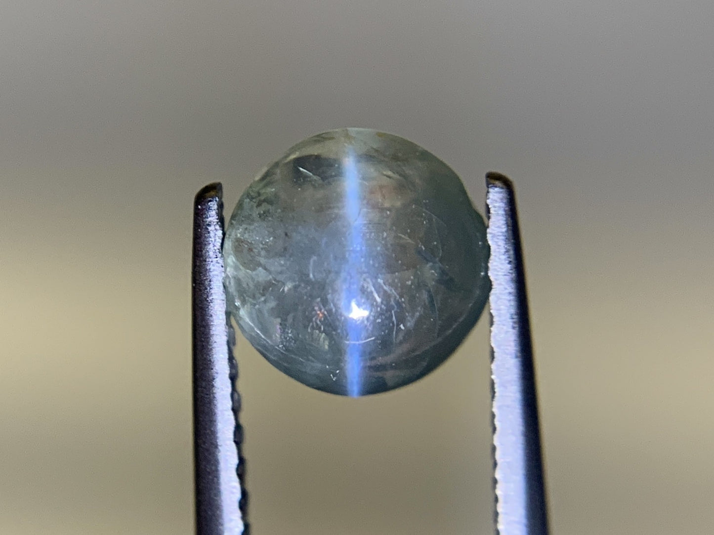 アレキサンドライトキャッツアイ 1.762ct  中央宝石ソーティング付き  6.8㎜×6.7㎜×3.8㎜  ルース（ 裸石 ） 3401Y