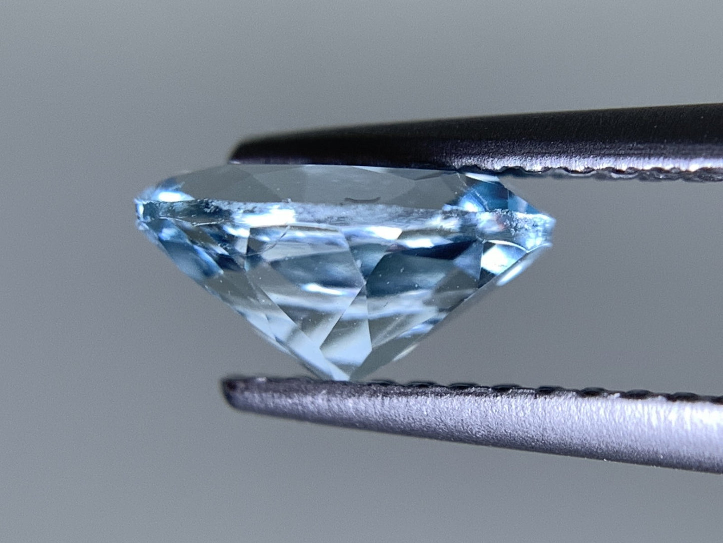 アクアマリン 天然 1.072ct 宝石ソーティング付き 8.0㎜×6.0㎜×4.1㎜ ルース（ 裸石 ） 6984Y