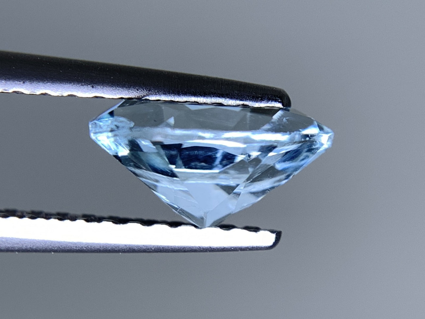アクアマリン 天然 1.072ct 宝石ソーティング付き 8.0㎜×6.0㎜×4.1㎜ ルース（ 裸石 ） 6984Y