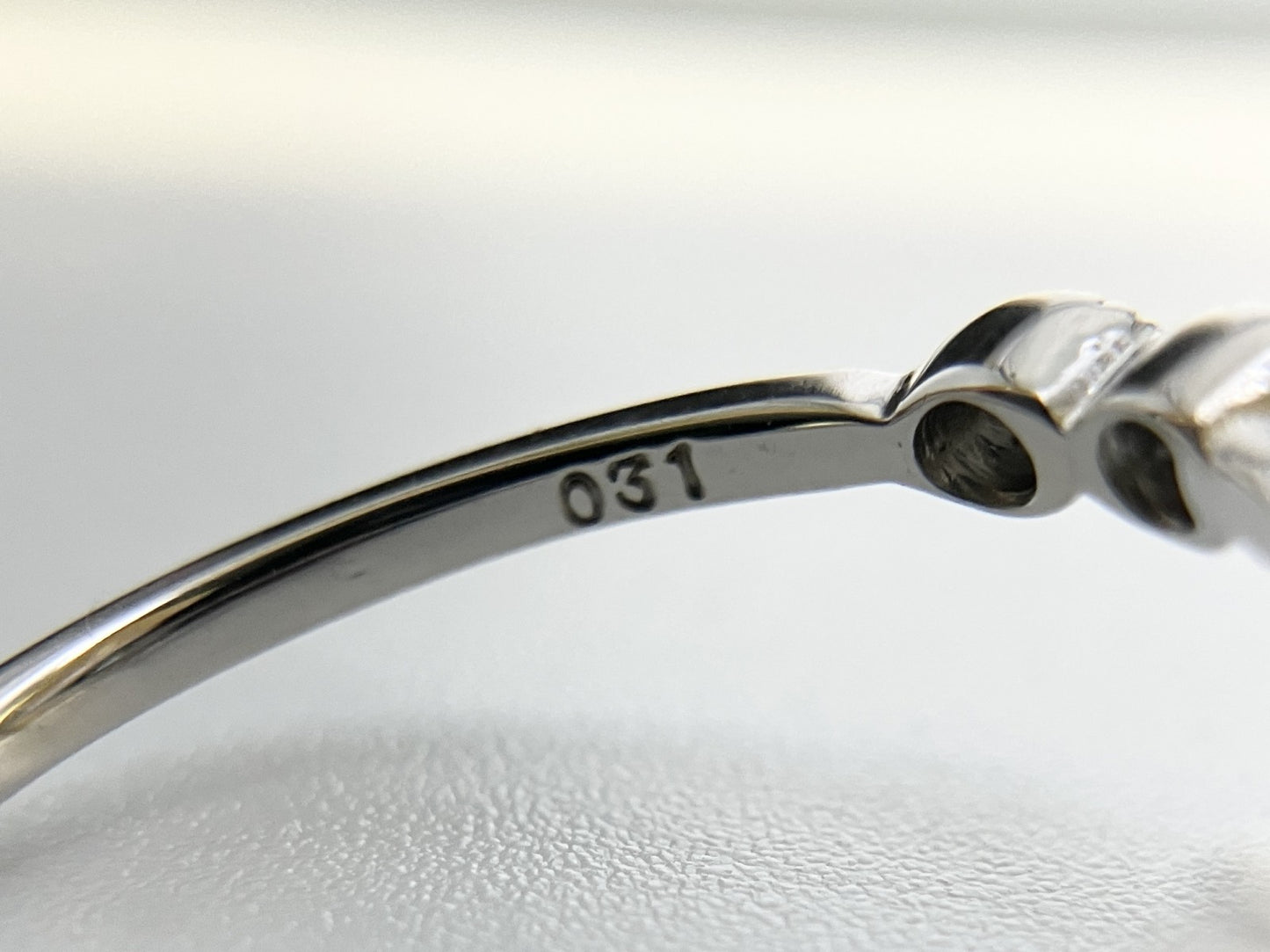アレキサンドライト 0.61ct GIA鑑別書 D0.31ct PT900 4.1g 指輪 （JP14号） サイズ直し無料 6248S