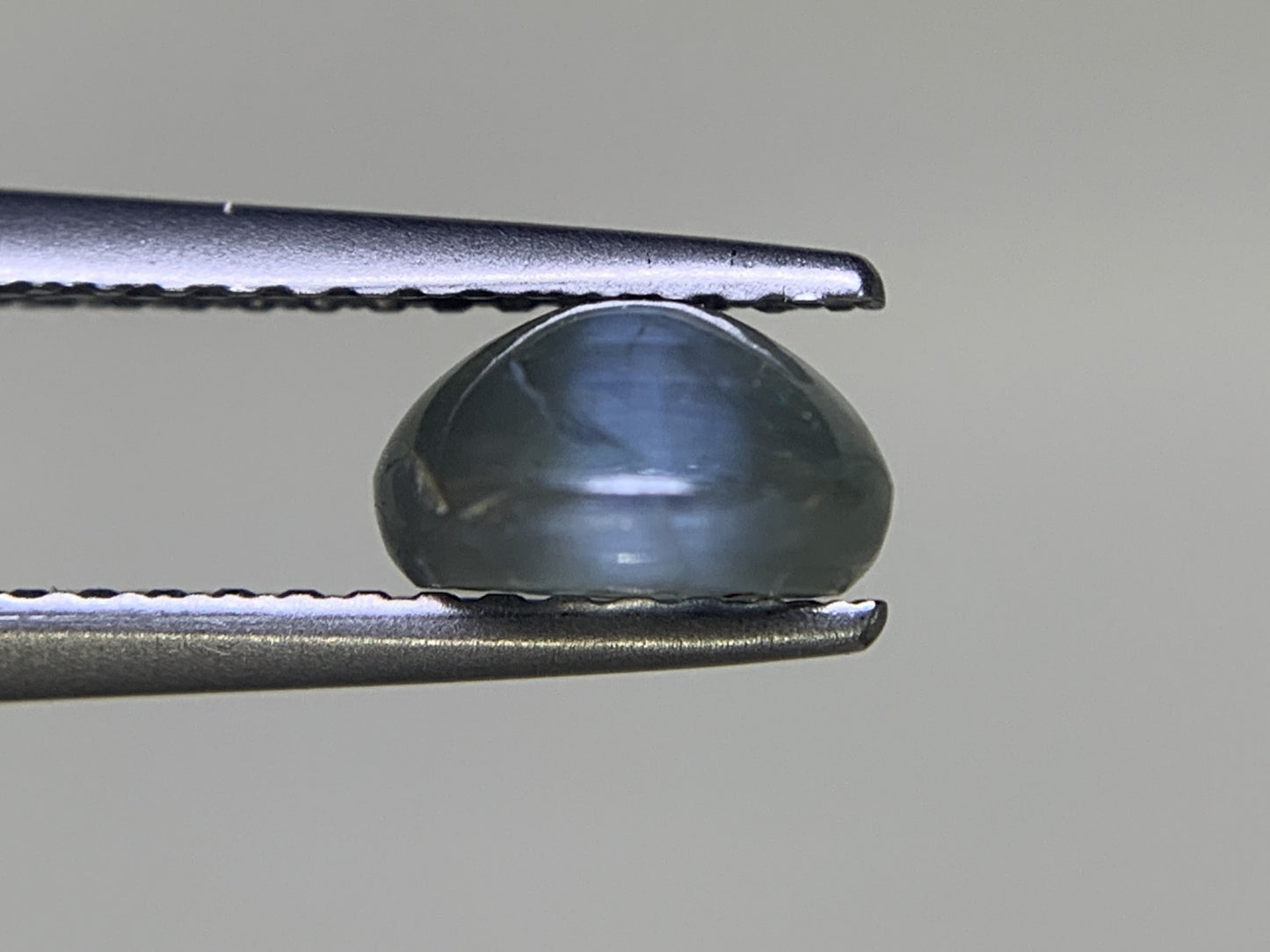 アレキサンドライトキャッツアイ 1.762ct  中央宝石ソーティング付き  6.8㎜×6.7㎜×3.8㎜  ルース（ 裸石 ） 3401Y