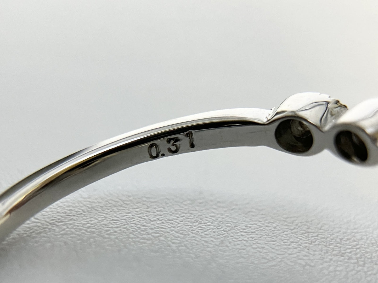アレキサンドライト 0.91ct GIA鑑別書 D0.31ct PT900 4.3g 指輪 （JP14号） サイズ直し無料 4787S