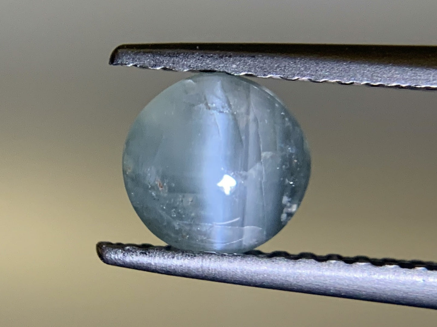 アレキサンドライトキャッツアイ 1.190ct  中央宝石ソーティング付き  5.7㎜×5.8㎜×3.4㎜  ルース（ 裸石 ） 3400Y
