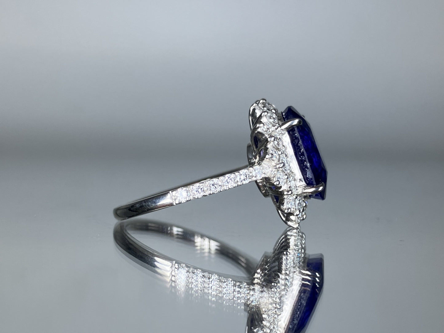カラーチェンジサファイア 4.53ct 非加熱　No heat　GIA鑑別書 D0.67ct PT900 6.2g 指輪 （JP12号） サイズ直し無料 6515S
