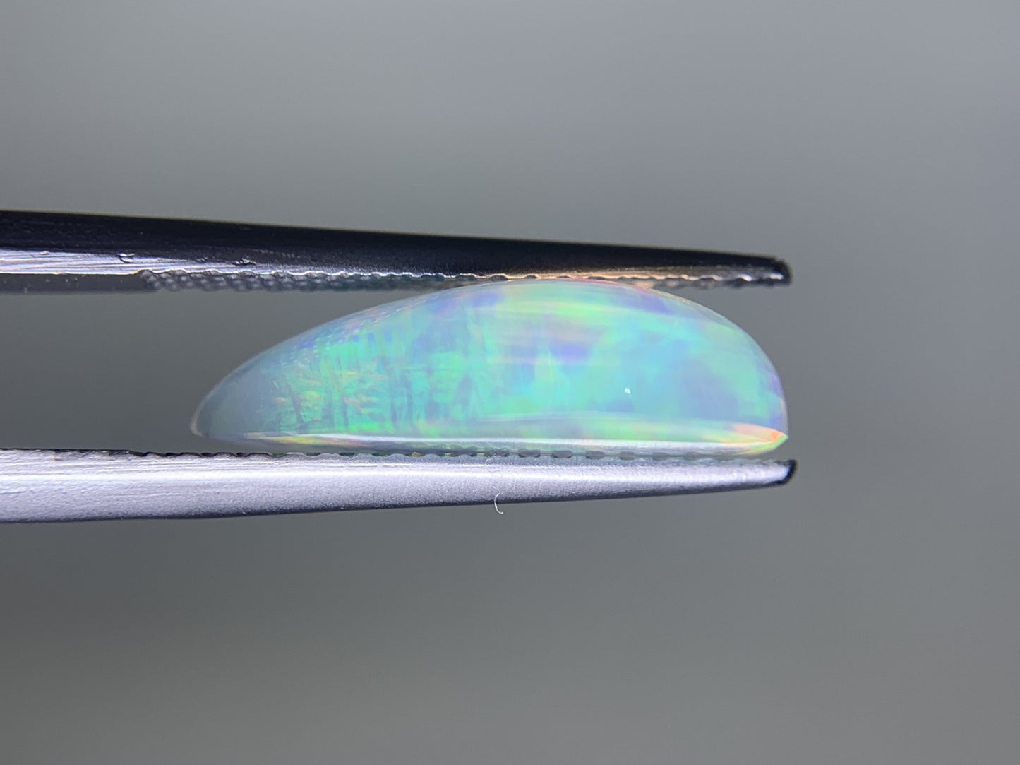 オパール 3.343ct 宝石ソーティング付き  15.9㎜×10.3㎜×4.6㎜  ルース（ 裸石 ） 3928Y