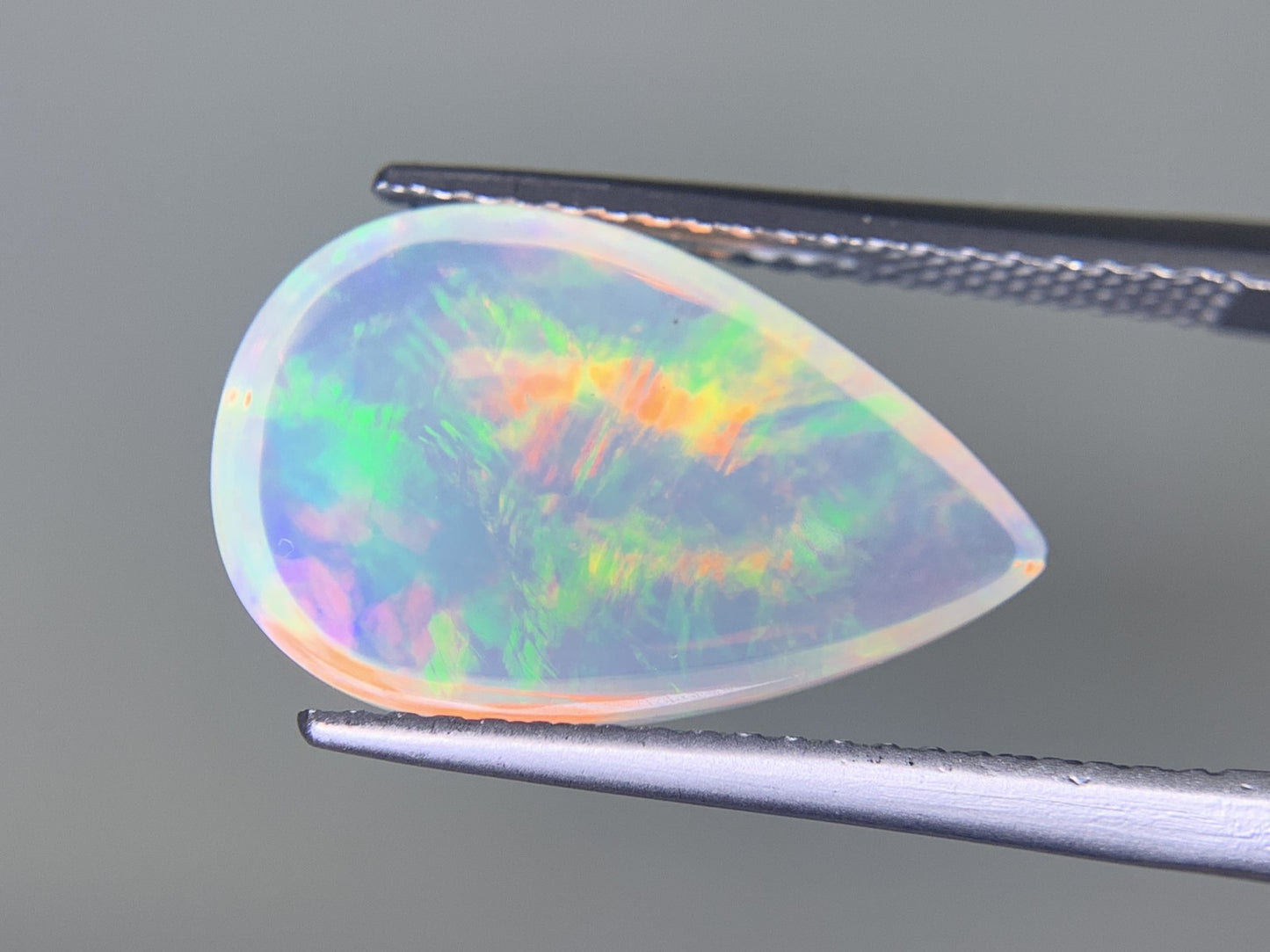 オパール 3.343ct 宝石ソーティング付き  15.9㎜×10.3㎜×4.6㎜  ルース（ 裸石 ） 3928Y