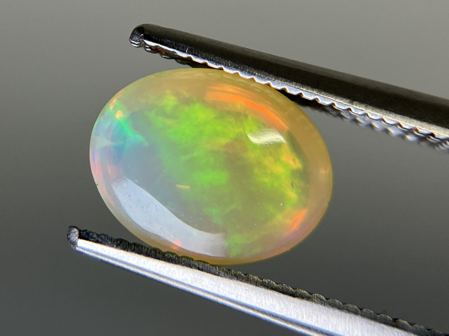 ファイアオパール 天然 1.445ct 宝石ソーティング付き 8.8㎜×6.9㎜×4.8㎜ ラッピング無料 ルース（ 裸石 ） 5175YY
