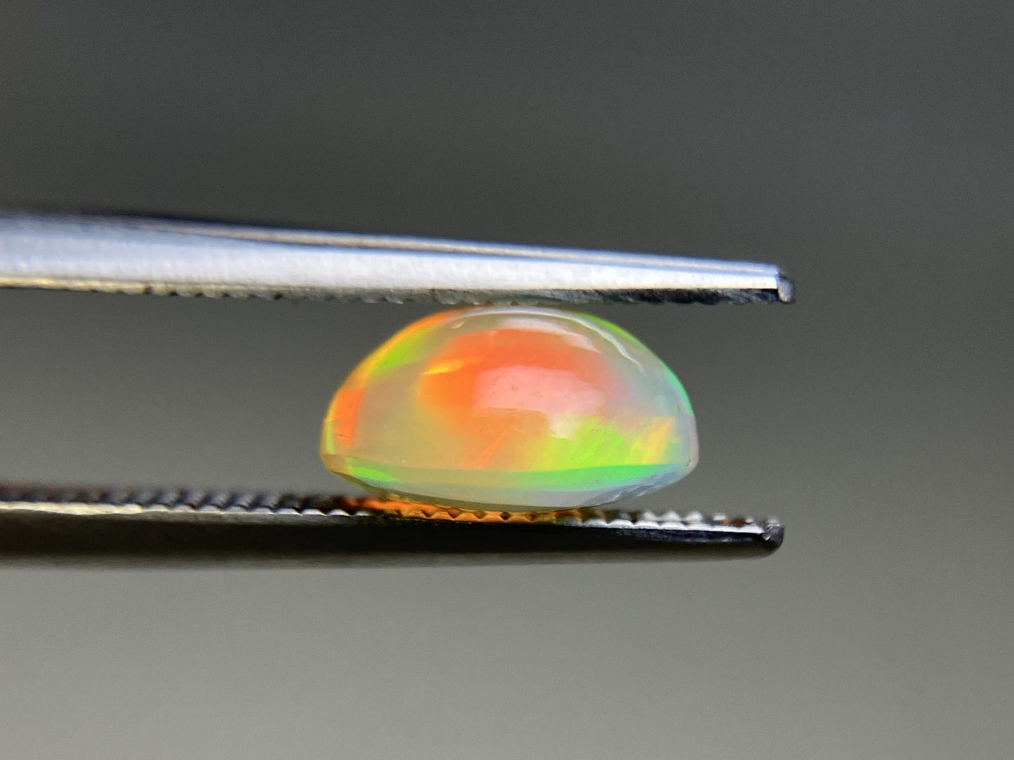 ファイアオパール 天然 1.445ct 宝石ソーティング付き 8.8㎜×6.9㎜×4.8㎜ ラッピング無料 ルース（ 裸石 ） 5175YY