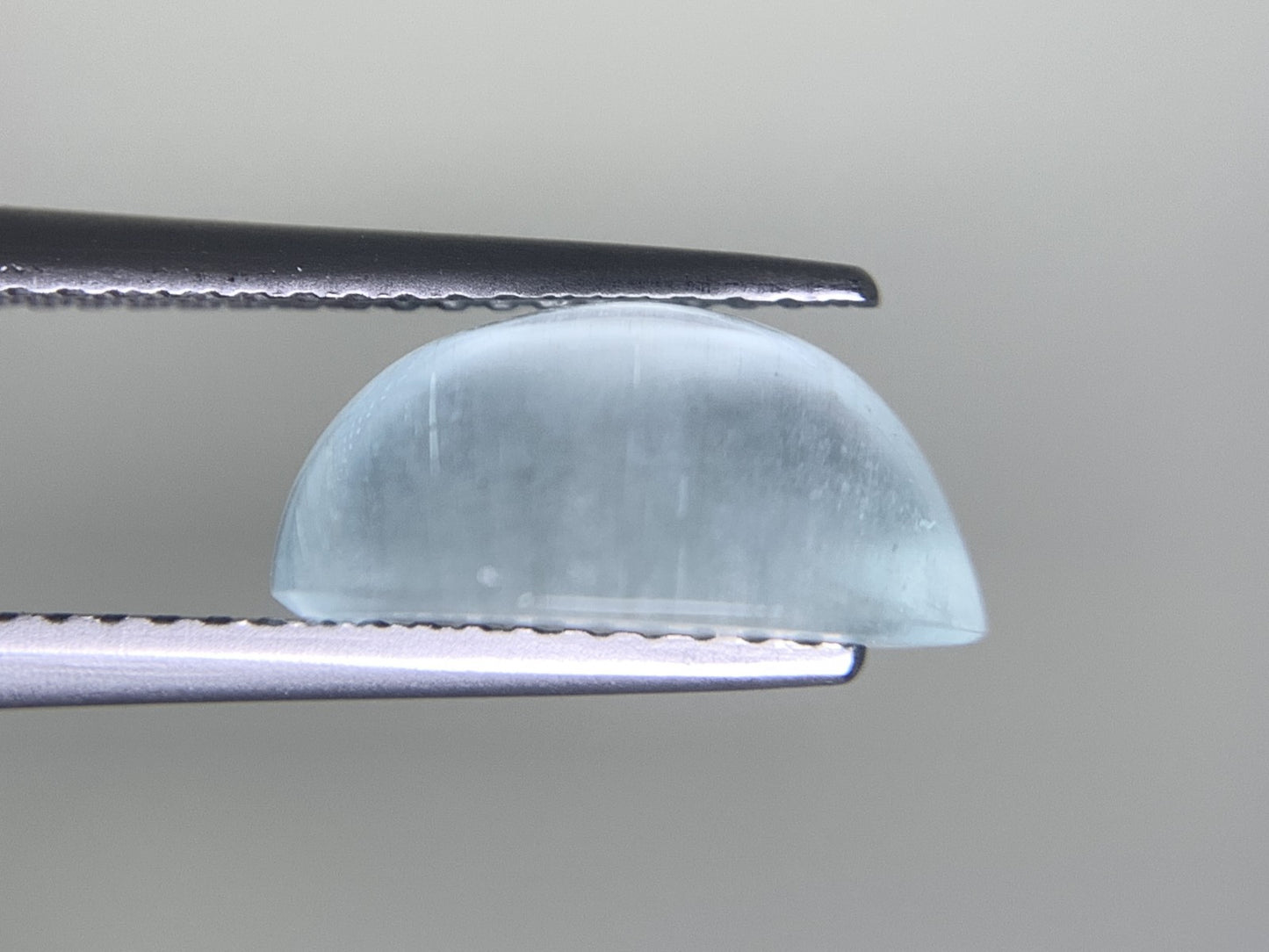 アクアマリン 天然 4.934ct 中央宝石ソーティング付き 11.9㎜×10.1㎜×5.6㎜ ルース（ 裸石 ） 8235Y