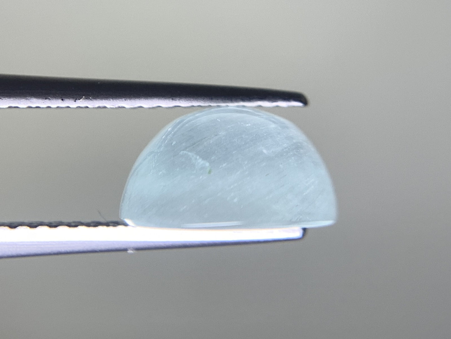 アクアマリン 天然 4.934ct 中央宝石ソーティング付き 11.9㎜×10.1㎜×5.6㎜ ルース（ 裸石 ） 8235Y