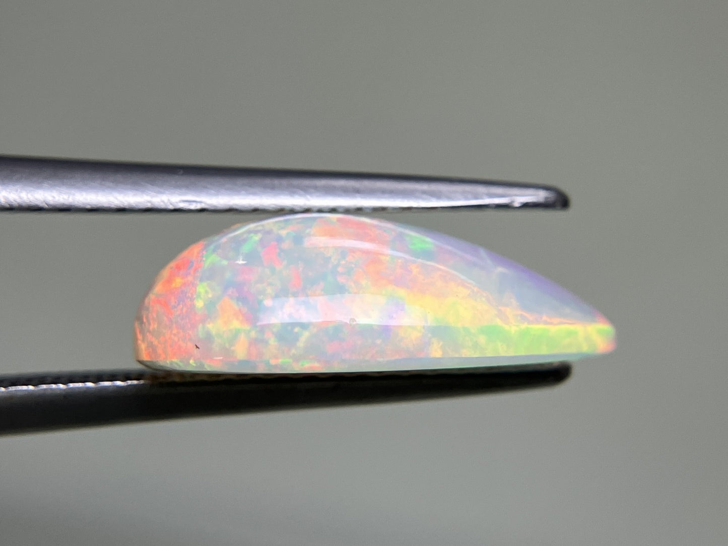 オパール 2.837ct 宝石ソーティング付き 15.4㎜×8.2㎜×4.9㎜ ルース（ 裸石 ） 3469YY