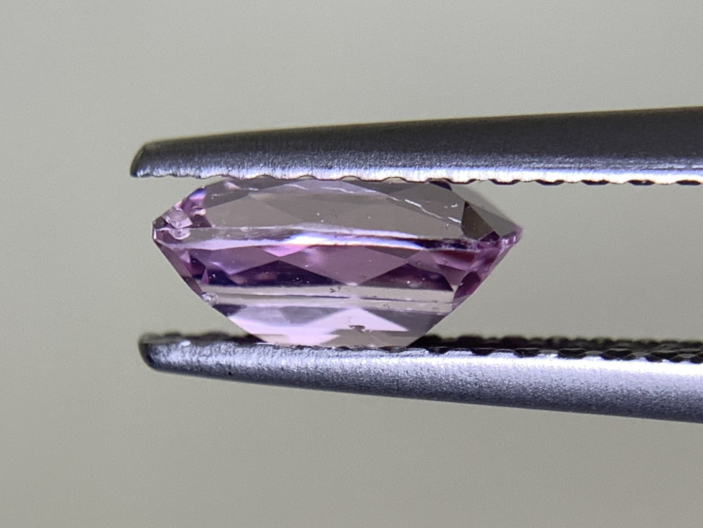 ピンクサファイア  1.096ct  中央宝石ソーティング付き  7.15㎜×4.69㎜×3.38㎜  ルース（ 裸石 ） 2939Y