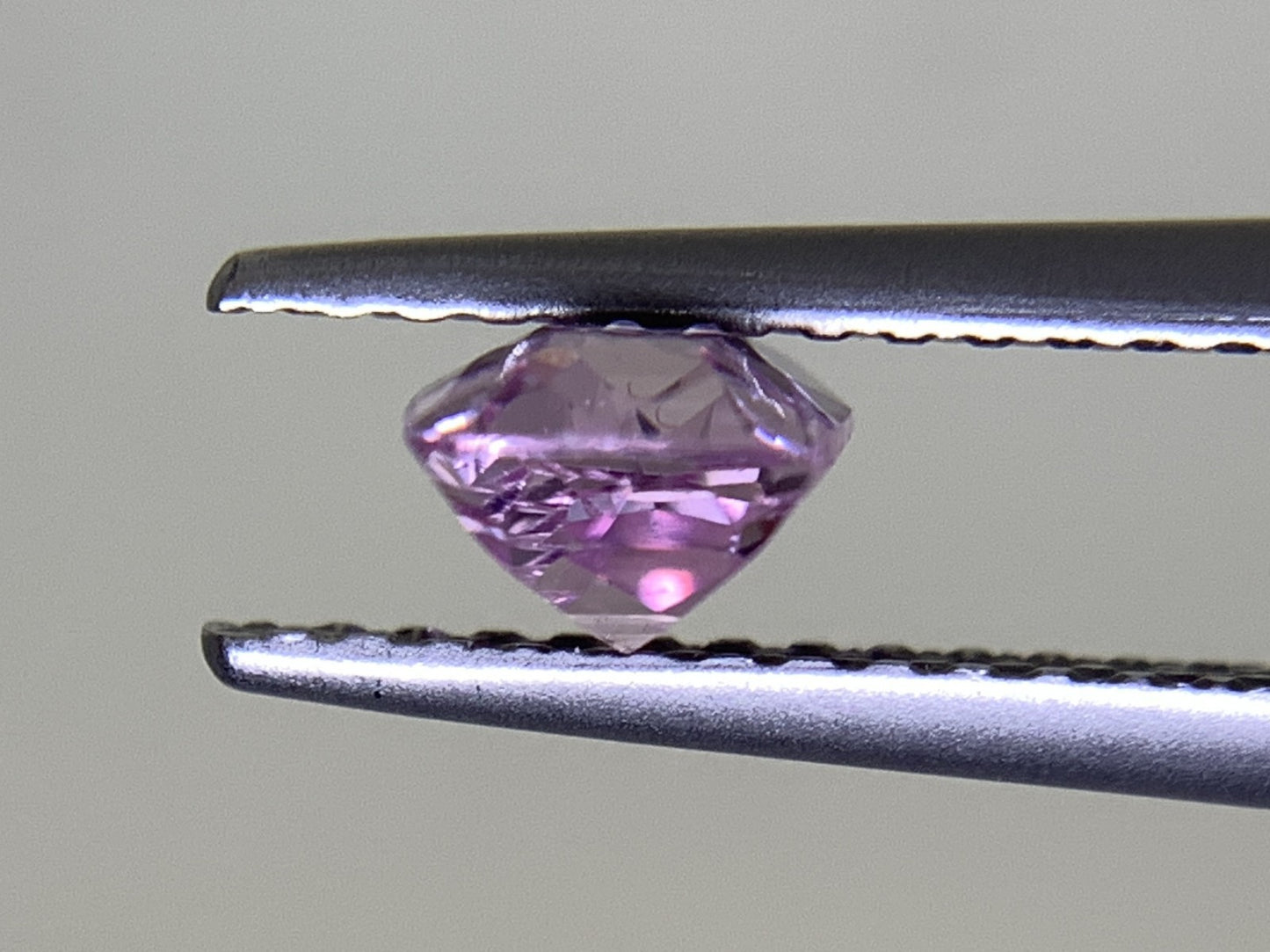 ピンクサファイア  1.096ct  中央宝石ソーティング付き  7.15㎜×4.69㎜×3.38㎜  ルース（ 裸石 ） 2939Y