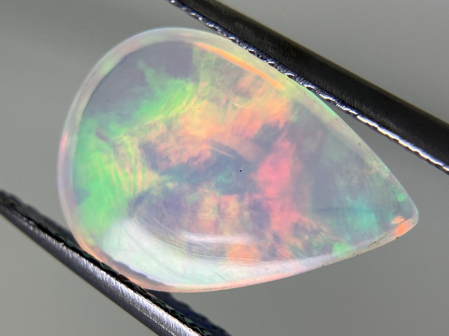 オパール 2.572ct 宝石ソーティング付き 13.9㎜×10.1㎜×4.6㎜ ルース（ 裸石 ） 3478YY