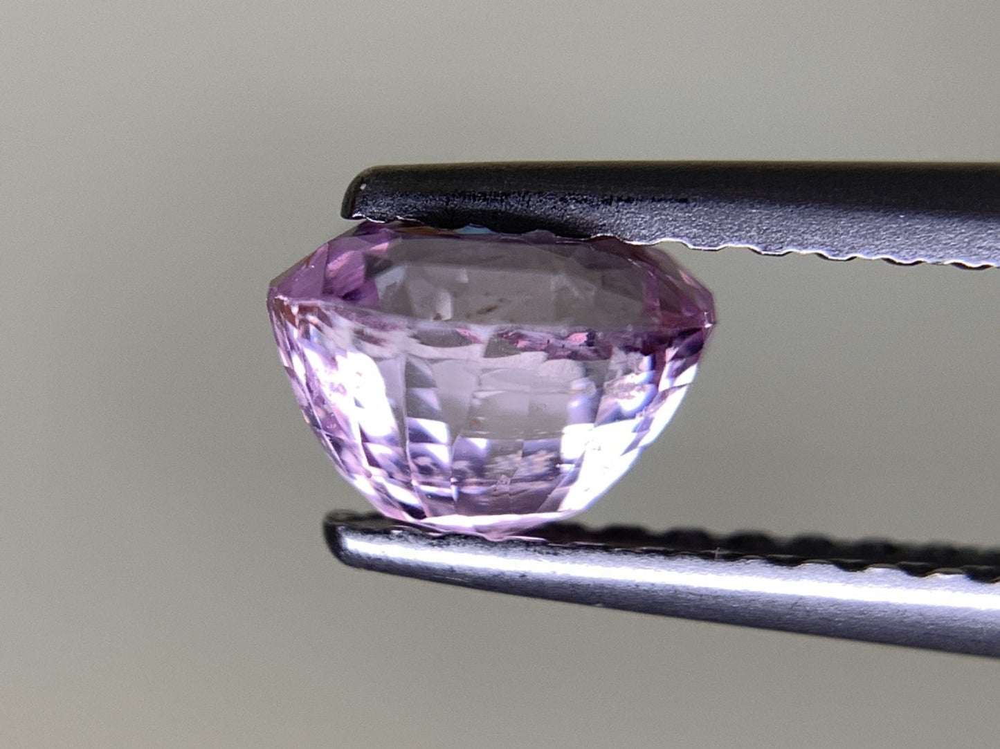サファイア  1.160ct  中央宝石ソーティング付き  6.03㎜×4.99㎜×4.24㎜  ルース（ 裸石 ） 3211Y