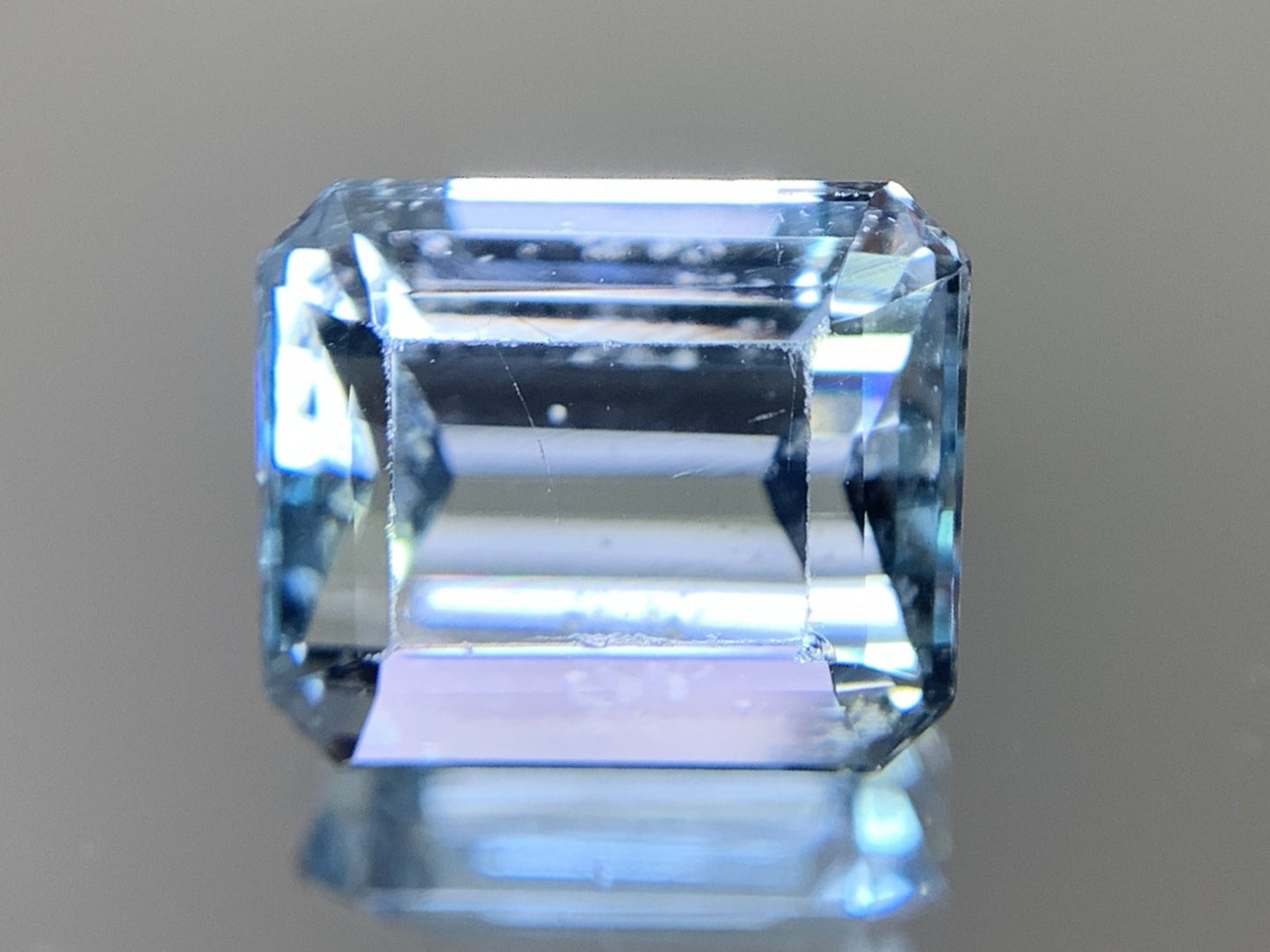 アクアマリン 天然 3.923ct 宝石ソーティング付き 10.0㎜×8.5㎜×5.9㎜ ルース（ 裸石 ） 6321Y