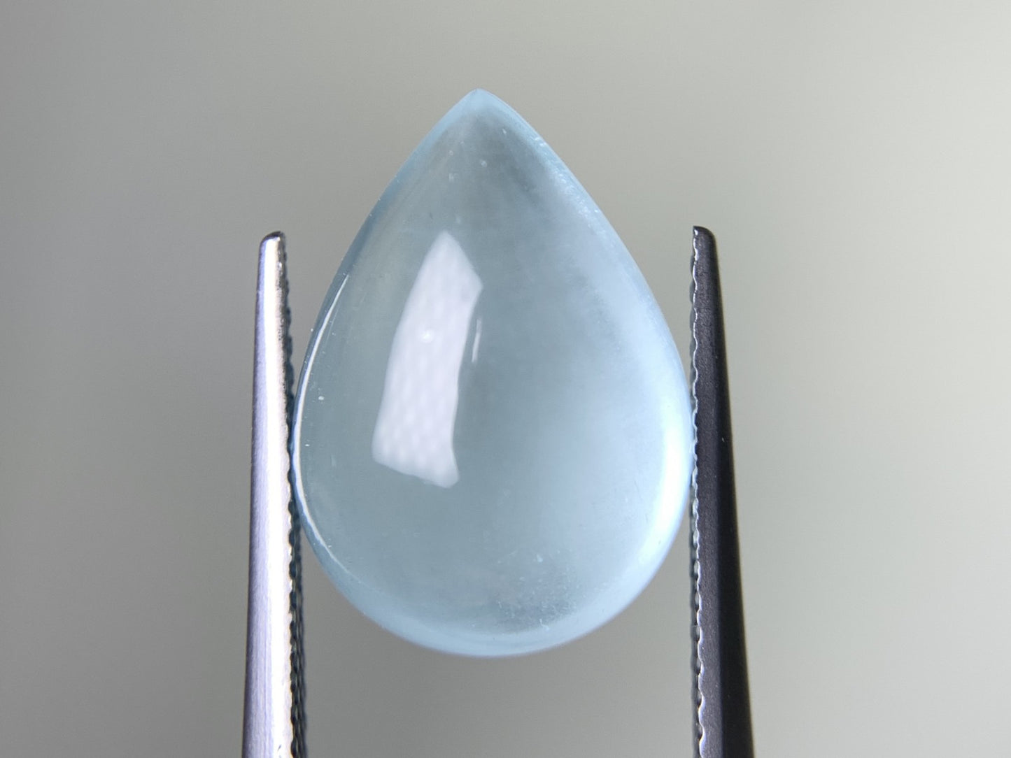 アクアマリン 天然 9.176ct 中央宝石ソーティング付き 16.0㎜×11.5㎜×7.8㎜ ルース（ 裸石 ） 8237Y