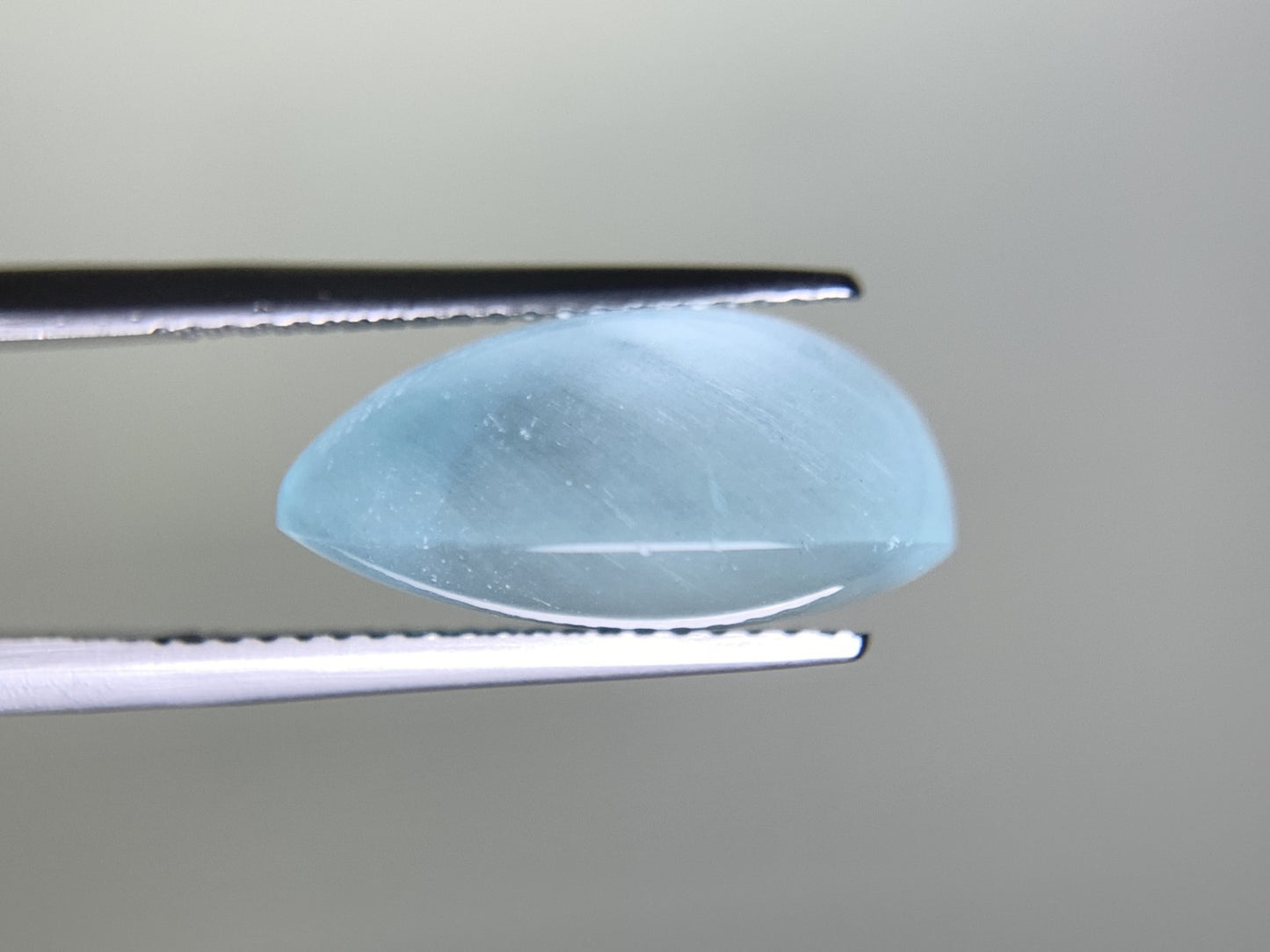 アクアマリン 天然 9.176ct 中央宝石ソーティング付き 16.0㎜×11.5㎜×7.8㎜ ルース（ 裸石 ） 8237Y