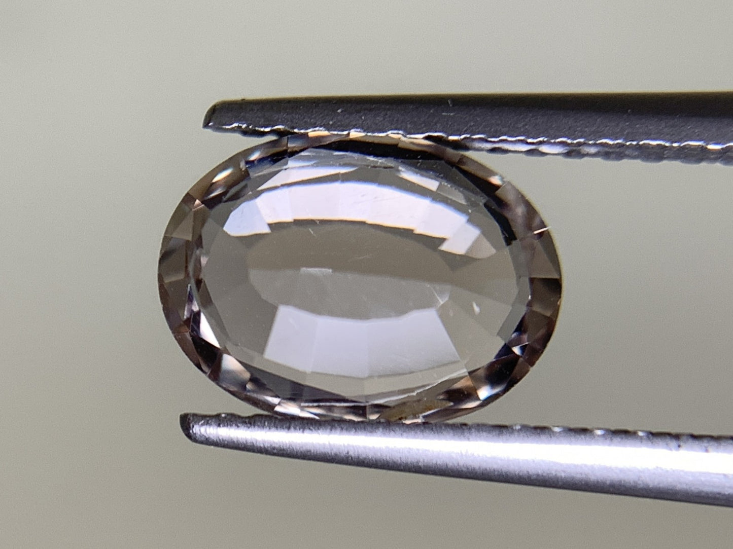 サファイア 1.776ct 中央宝石ソーティング付き 8.89㎜×6.67㎜×3.17㎜ ルース（ 裸石 ） 2931Y