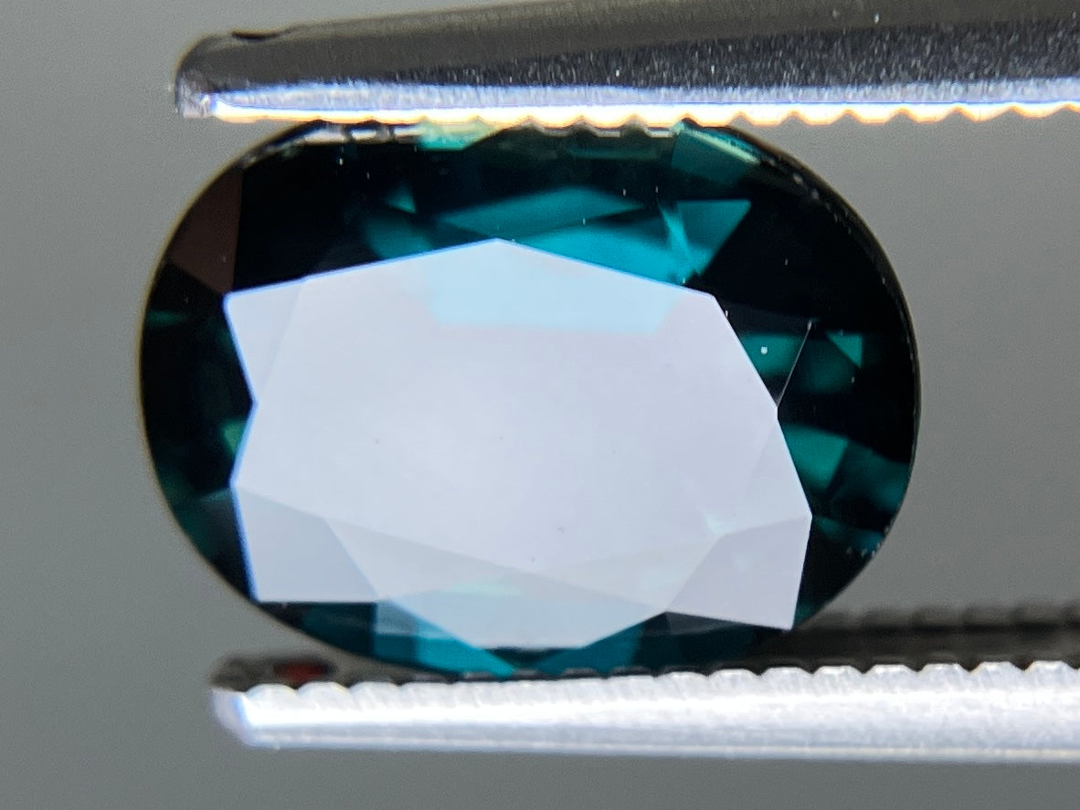 サファイア 天然 2.501ct 宝石ソーティング付き 9.0㎜×7.0㎜×4.1㎜ ルース（ 裸石 ） 8048YY