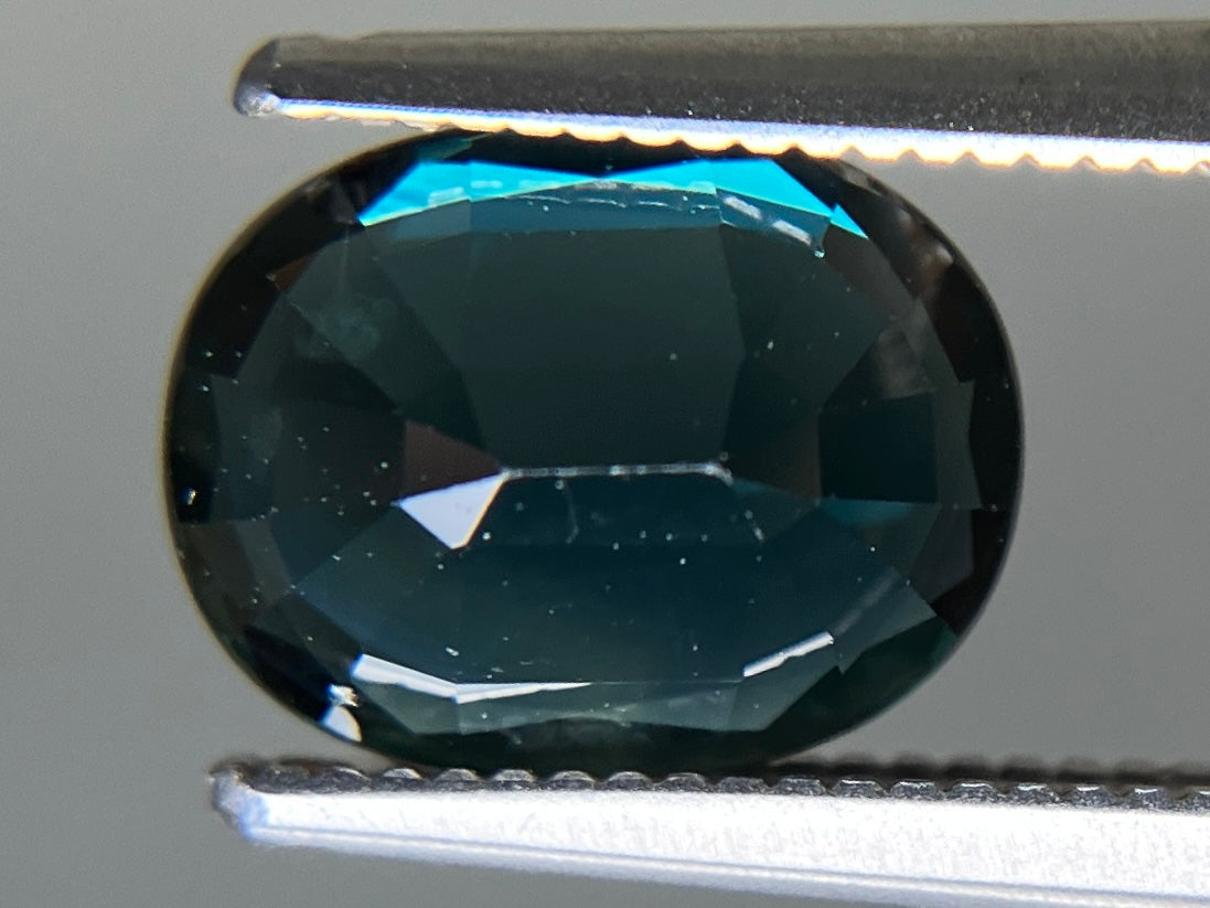 サファイア 天然 2.501ct 宝石ソーティング付き 9.0㎜×7.0㎜×4.1㎜ ルース（ 裸石 ） 8048YY