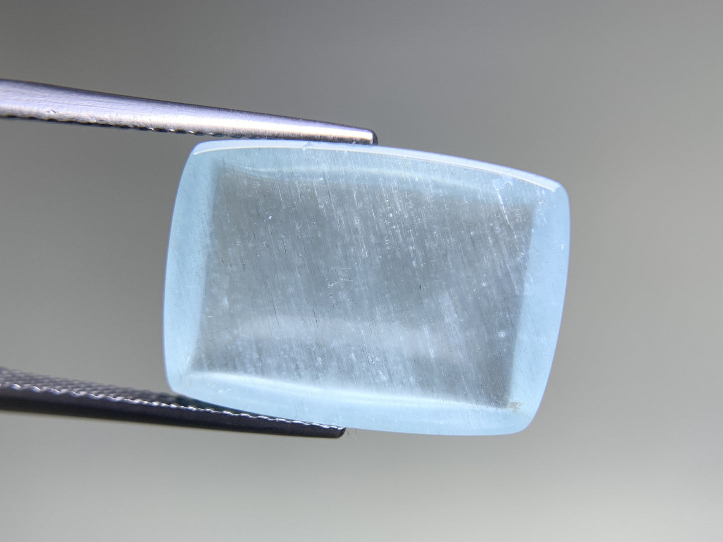 アクアマリン 天然 12.944ct 中央宝石ソーティング付き 18.2㎜×13.0㎜×5.8㎜ ルース（ 裸石 ） 8239Y