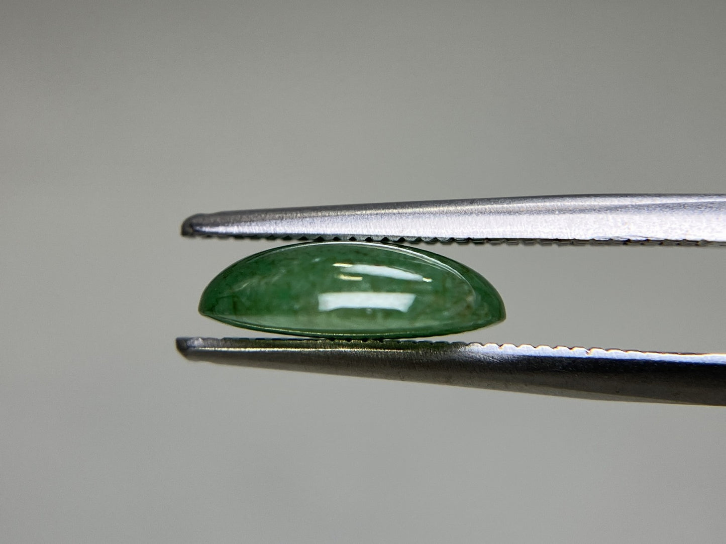 ヒスイ 翡翠 天然 3.1662ct 宝石ソーティング付き 11.0㎜×9.0㎜×3.5㎜ 天然 ルース（ 裸石 ） 5018YY