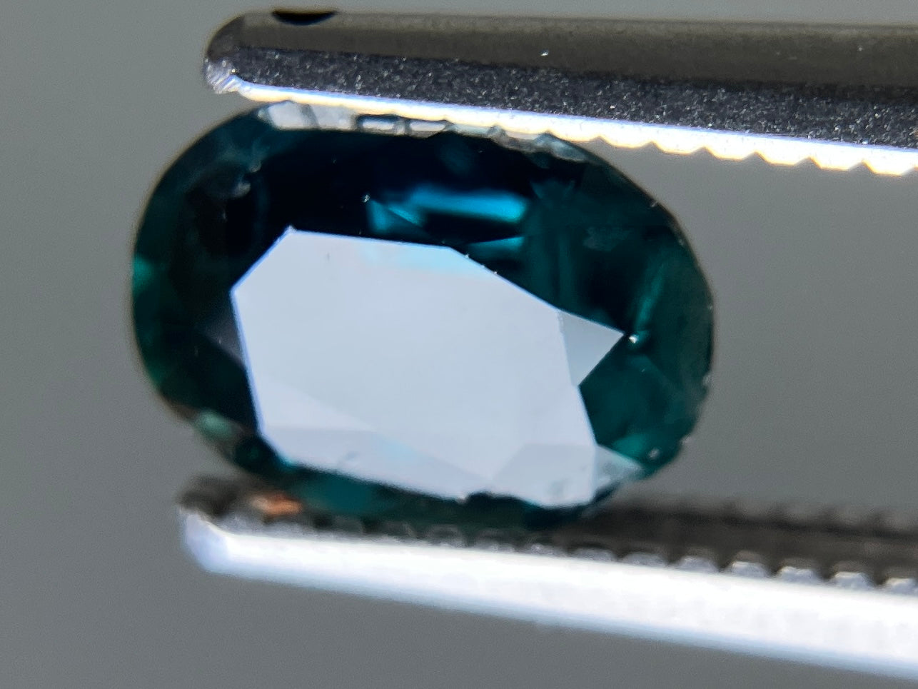 サファイア 天然 1.101ct 宝石ソーティング付き 6.9㎜×5.2㎜×3.1㎜ ルース（ 裸石 ） 8047YY