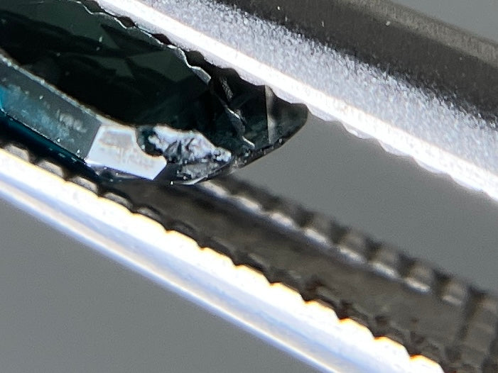 サファイア 天然 1.101ct 宝石ソーティング付き 6.9㎜×5.2㎜×3.1㎜ ルース（ 裸石 ） 8047YY