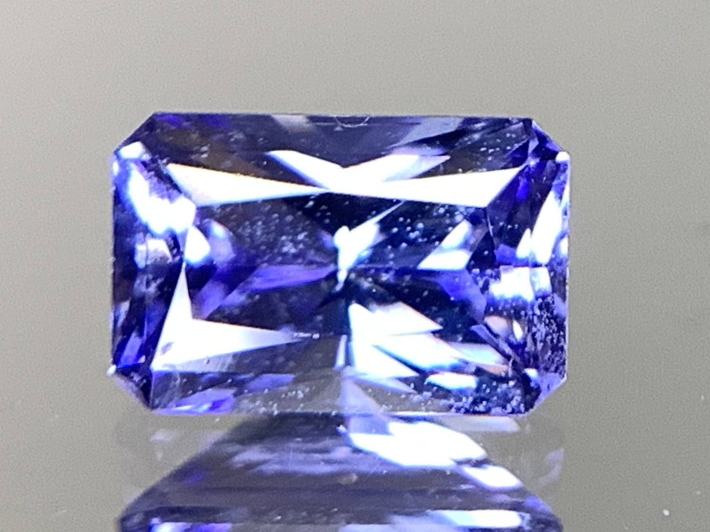 タンザナイト 天然 0.582ct 宝石ソーティング付き 6.0㎜×4.0㎜×2.9㎜ ルース（ 裸石 ） 7048Y