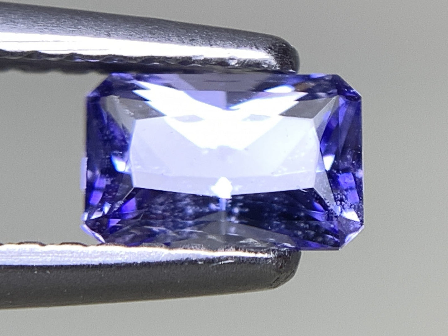 タンザナイト 天然 0.582ct 宝石ソーティング付き 6.0㎜×4.0㎜×2.9㎜ ルース（ 裸石 ） 7048Y