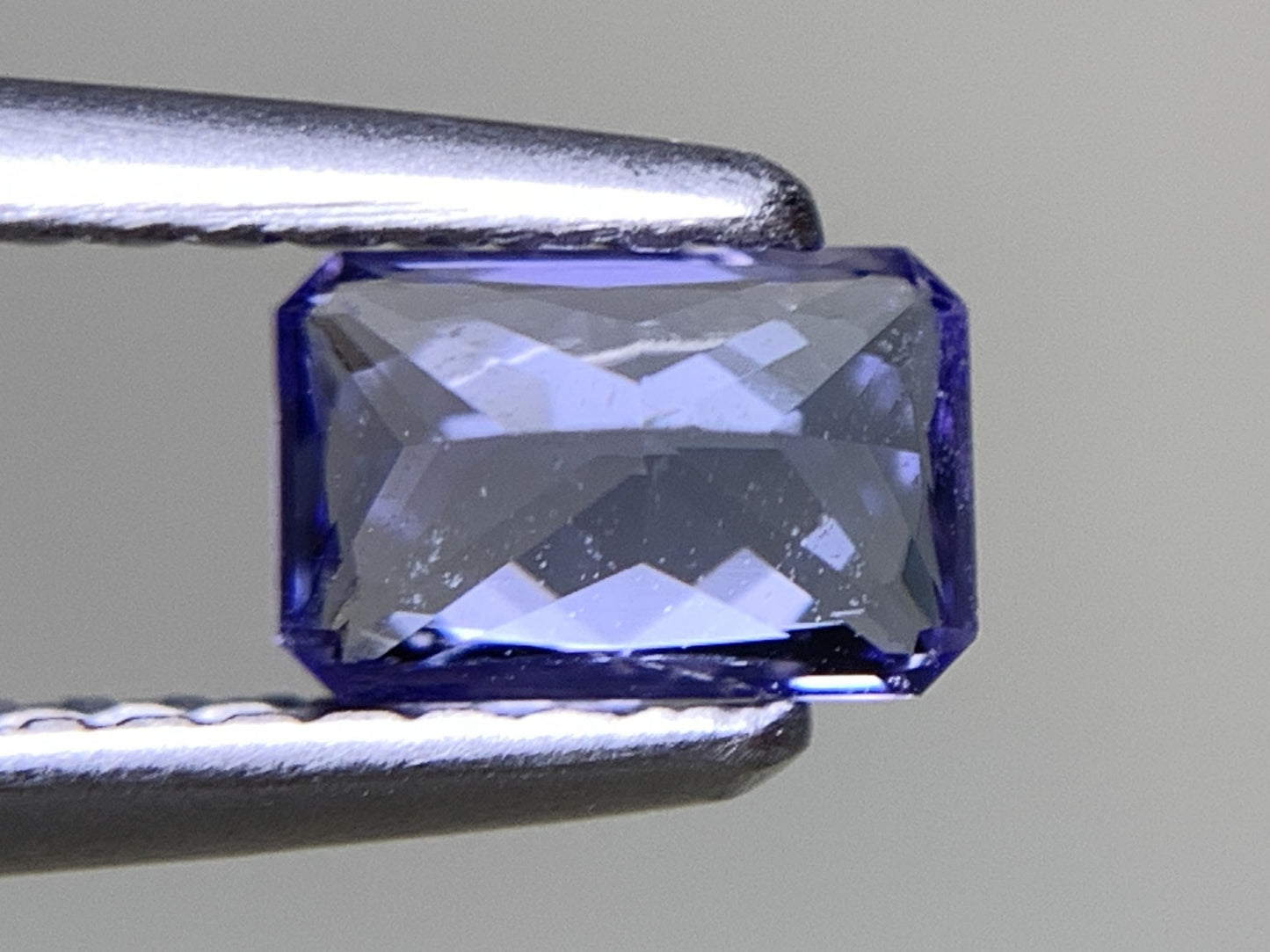 タンザナイト 天然 0.582ct 宝石ソーティング付き 6.0㎜×4.0㎜×2.9㎜ ルース（ 裸石 ） 7048Y
