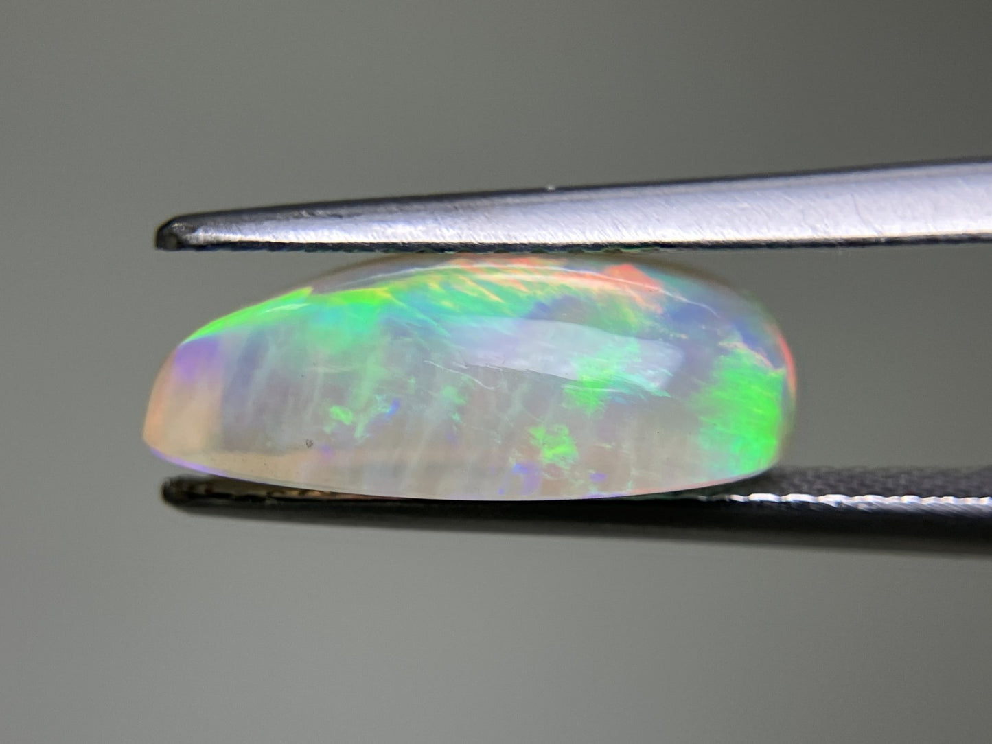 ハニカムオパール 3.770ct 宝石ソーティン他グ付き 8.8㎜×15.7㎜×5.5㎜ ルース（ 裸石 ） 3592YY